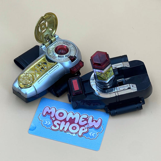 DX Power Brace  & Zeonizers Morpher from Power Rangers Zeo also known as DX Change from Super Sentai Ohranger 1995, vintage DX Morpher roleplay collectible for Zeo Rangers fans.