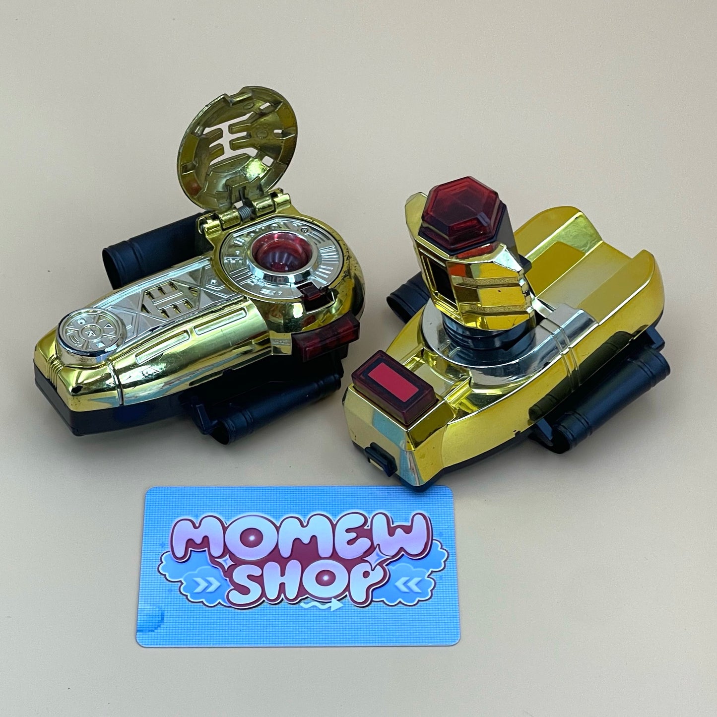 DX King Brace  & Gold Zeonizers Morpher from Power Rangers Zeo also known as DX Change from Super Sentai Ohranger 1995, vintage DX Morpher roleplay collectible for Gold Zeo Ranger fans.