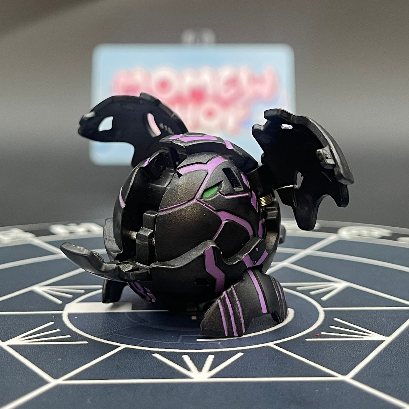 Darkus Tuskor B2 Bakugan Battle Brawlers