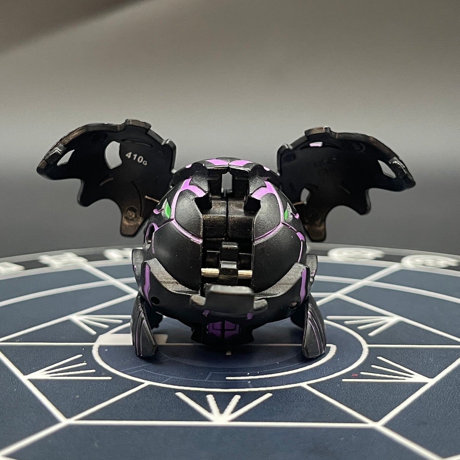 Darkus Tuskor B2 Bakugan Battle Brawlers