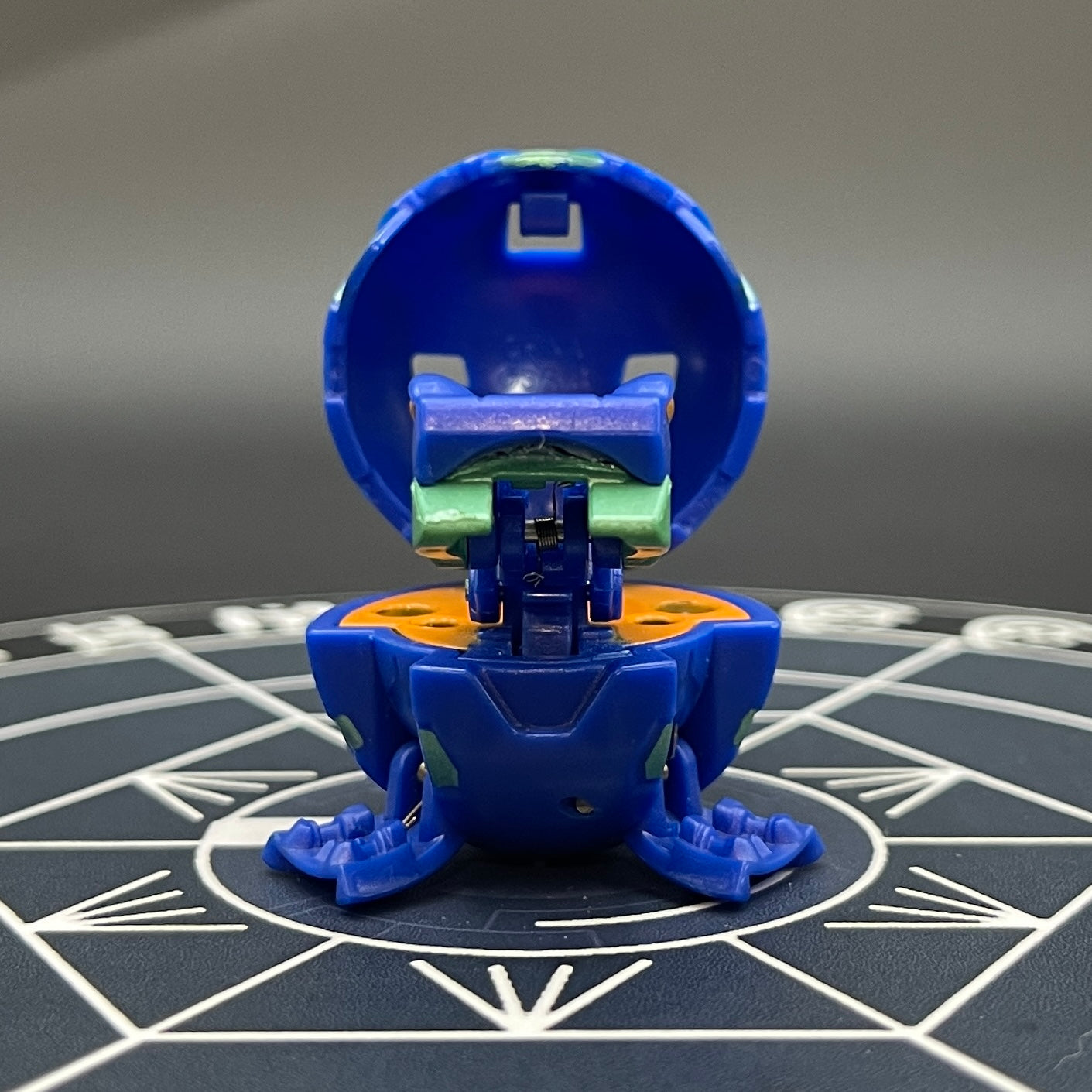 Aquos Juggernoid B2 Bakugan Battle Brawlers