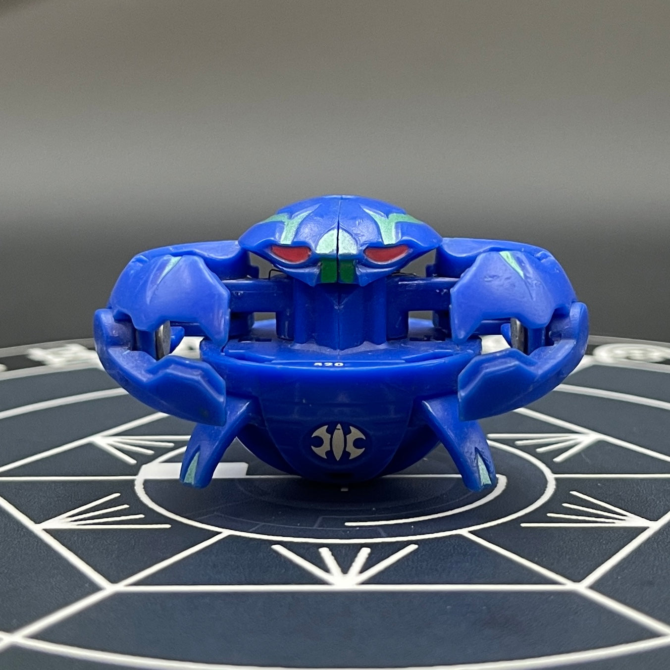 Aquos Terrorclaw B2 Bakugan Battle Brawlers