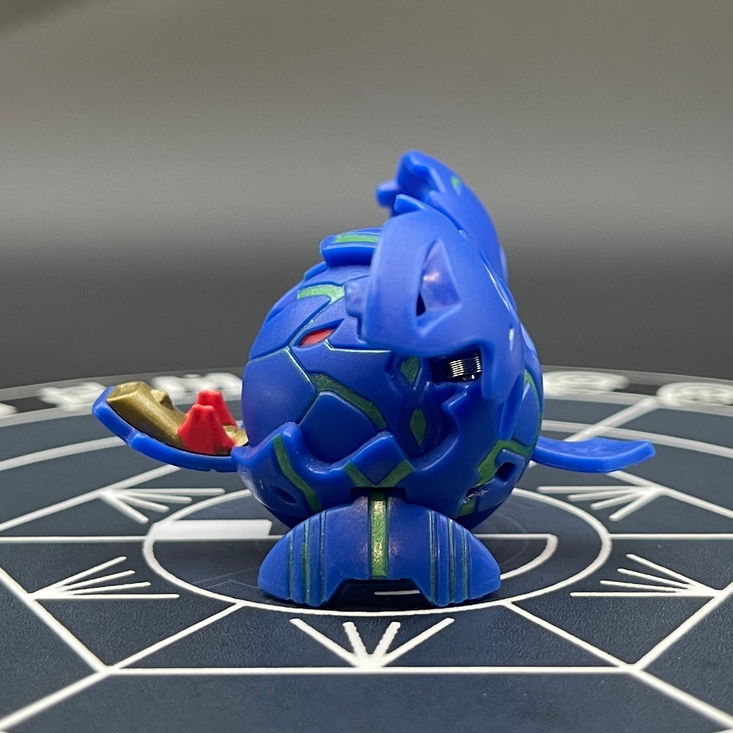 Aquos Tuskor B2 Bakugan Battle Brawlers