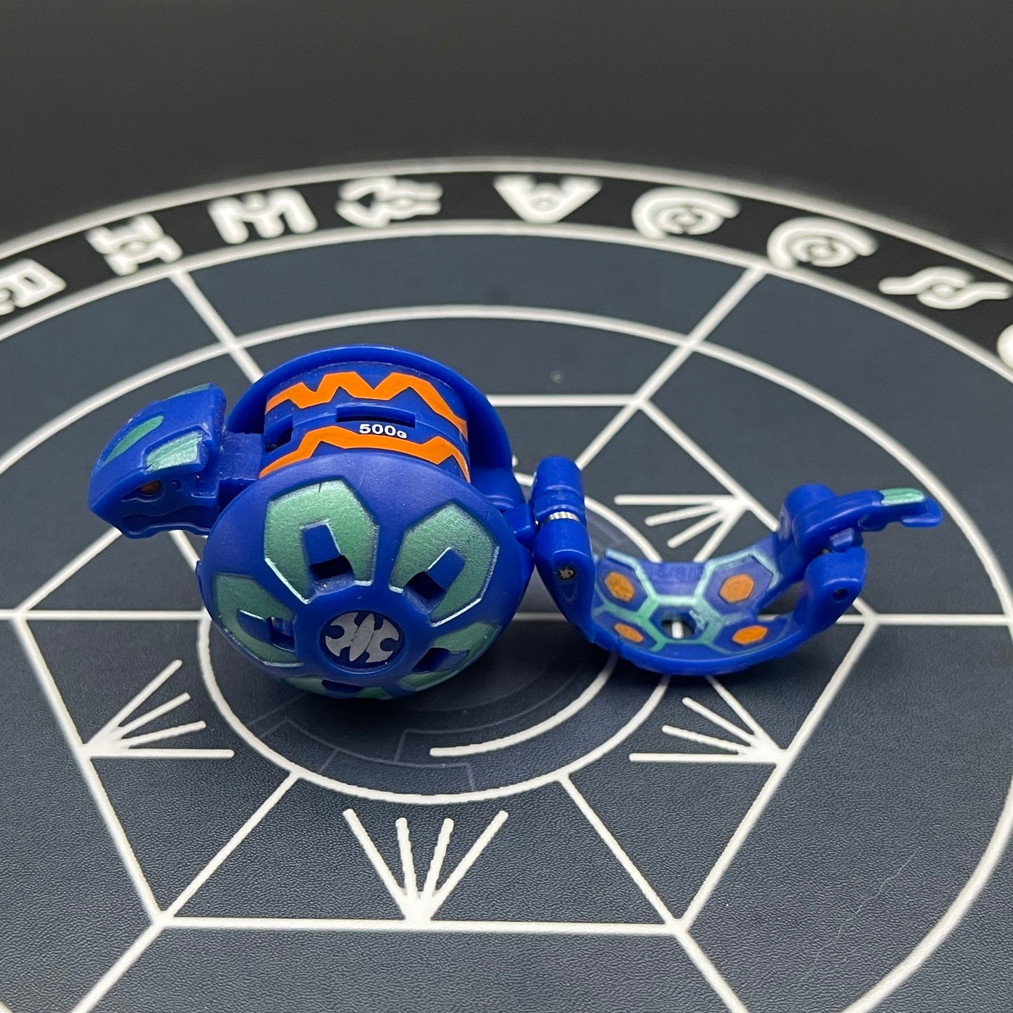 Aquos Serpenoid B2 Bakugan Battle Brawlers