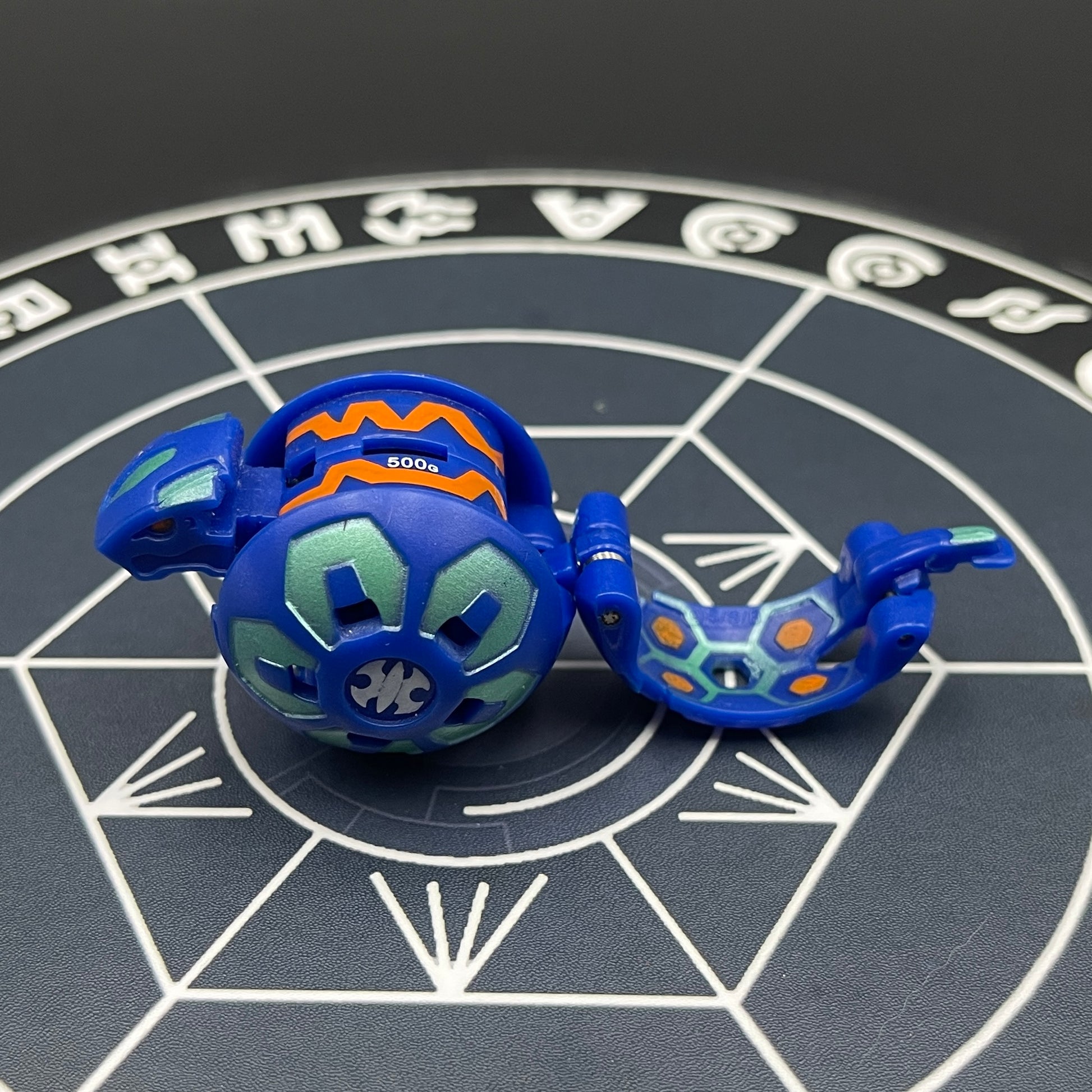 Aquos Serpenoid B2 Bakugan Battle Brawlers