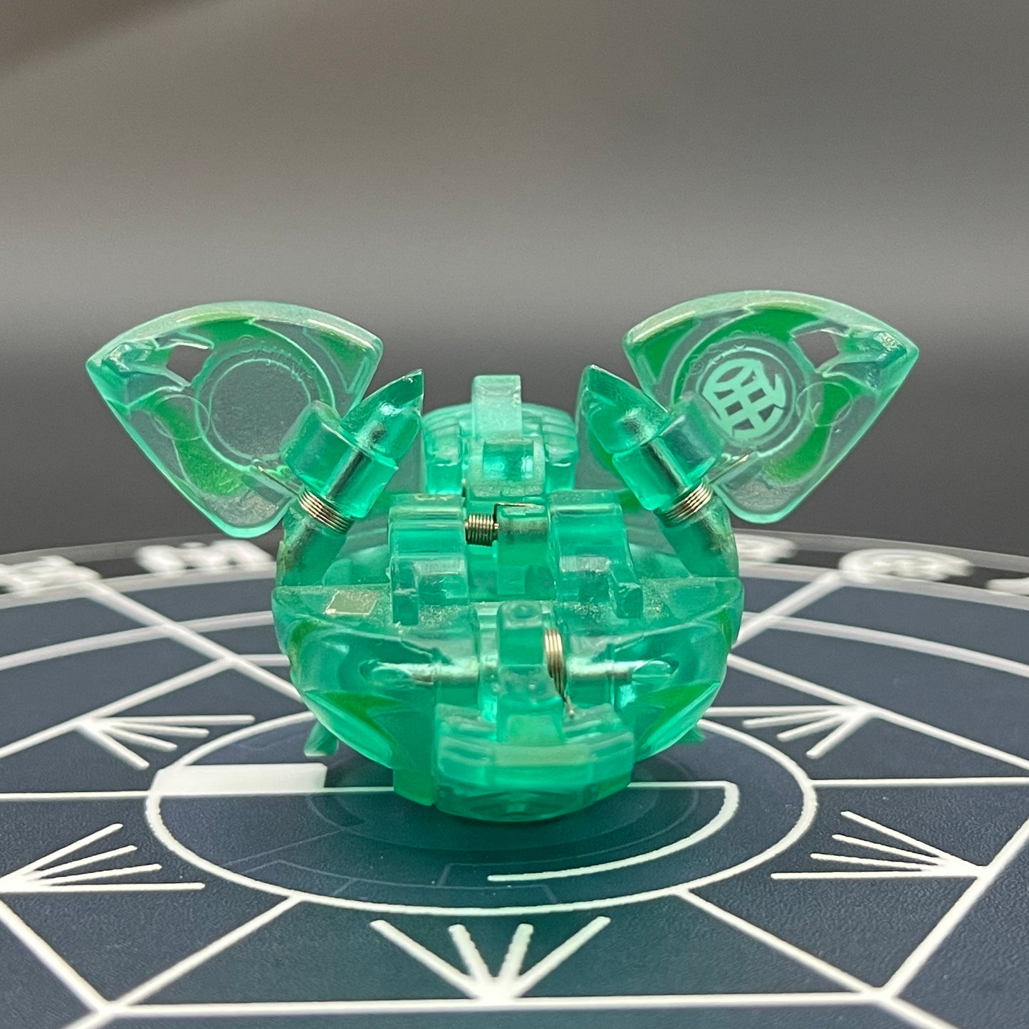 Ventus Skyress B2 Translucent Bakugan Battle Brawlers