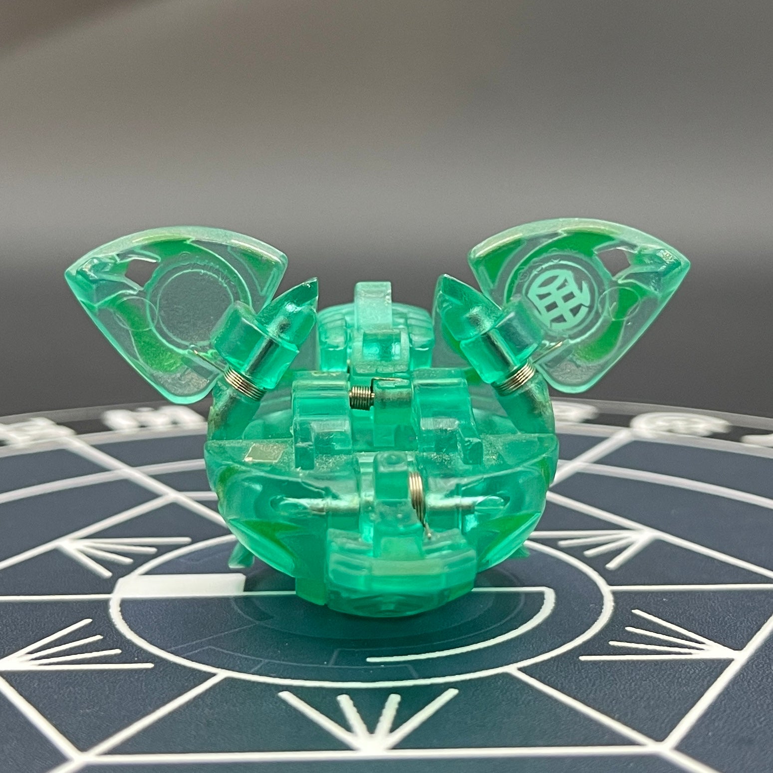 Ventus Skyress B2 Translucent Bakugan Battle Brawlers