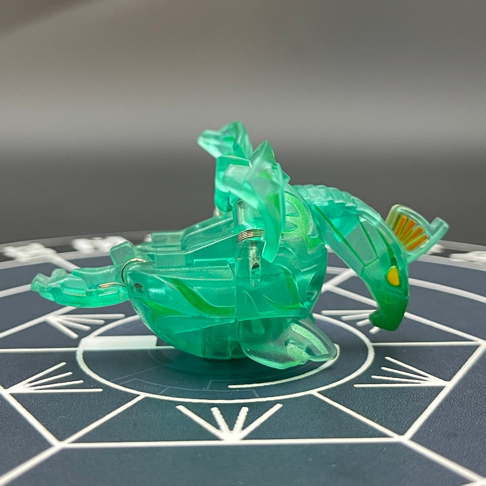 Ventus Skyress B2 Translucent Bakugan Battle Brawlers
