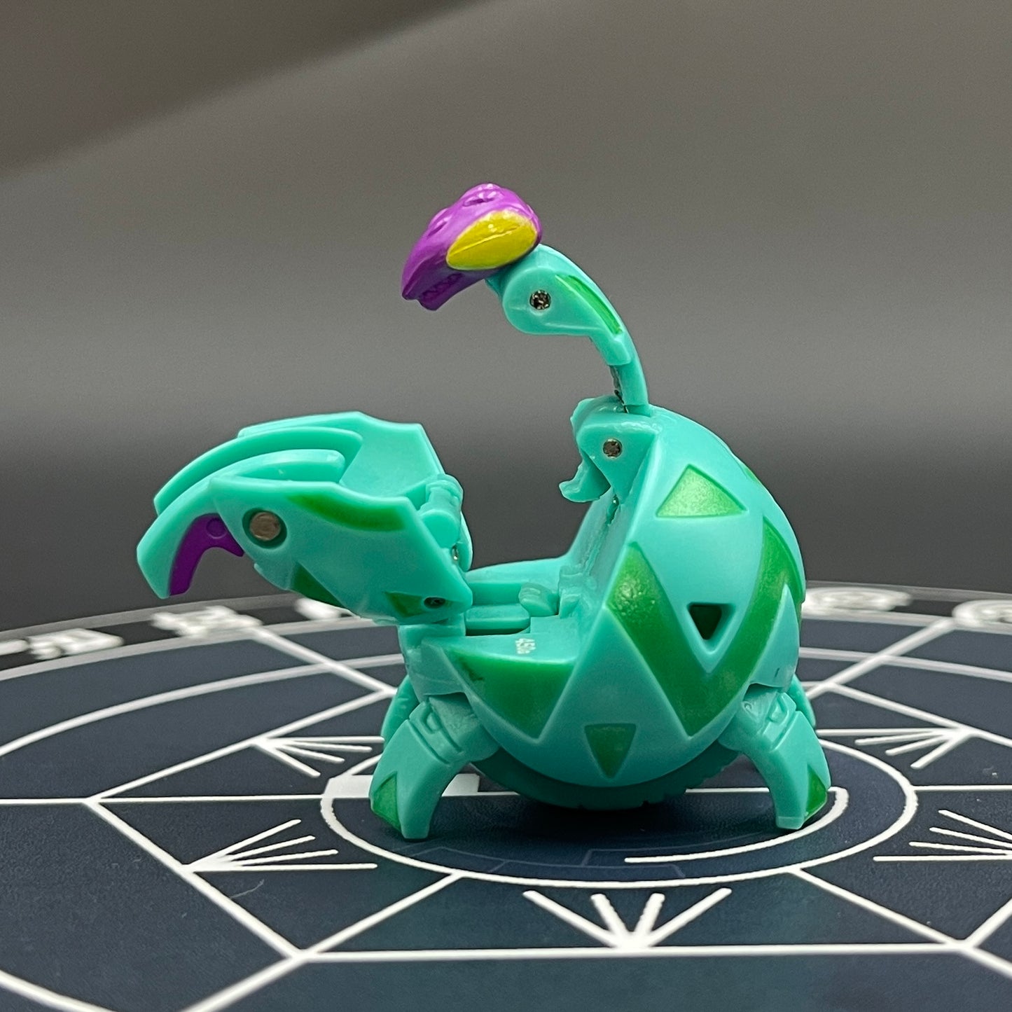Ventus Mantris B2 Bakugan Battle Brawlers