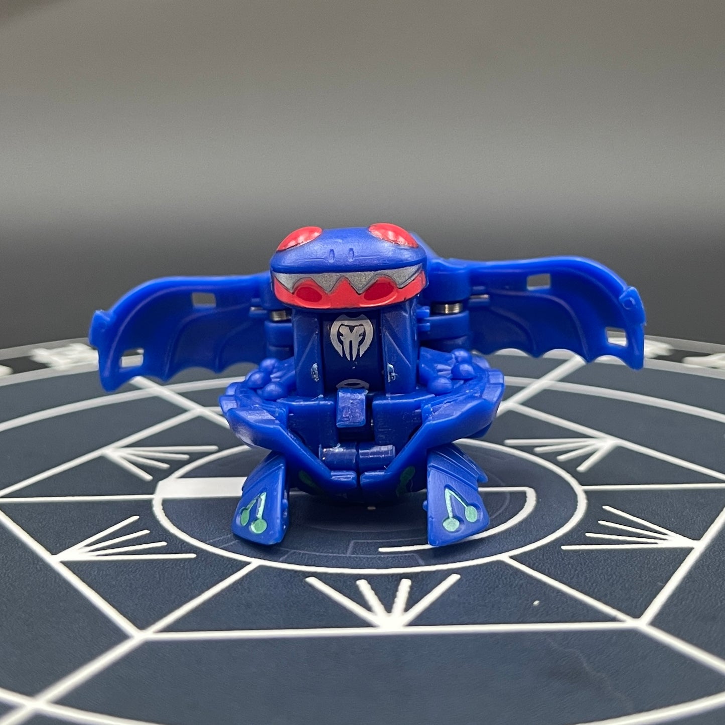 Aquos Elfin B2 Bakugan New Vestroia