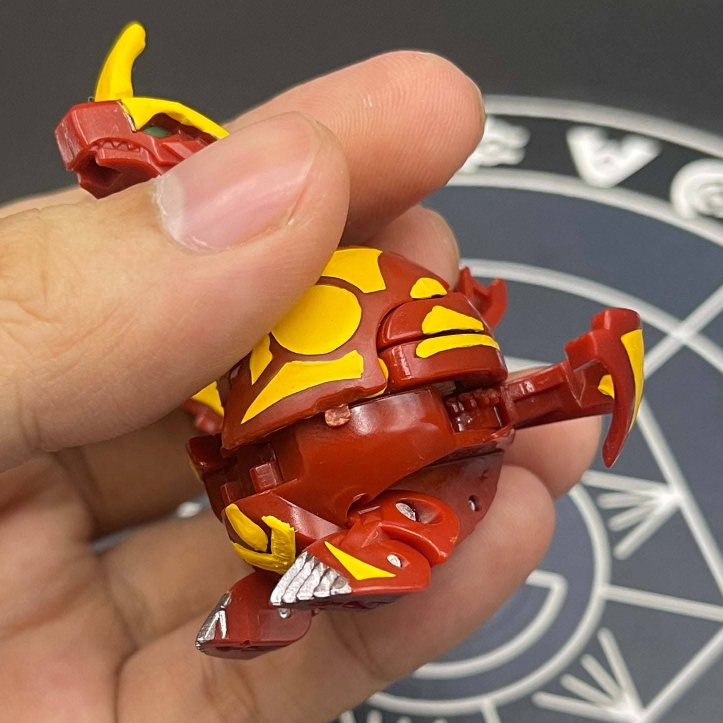 Cross Dragonoid B2 Pyrus Custom Painted | Bakugan New Vestroia