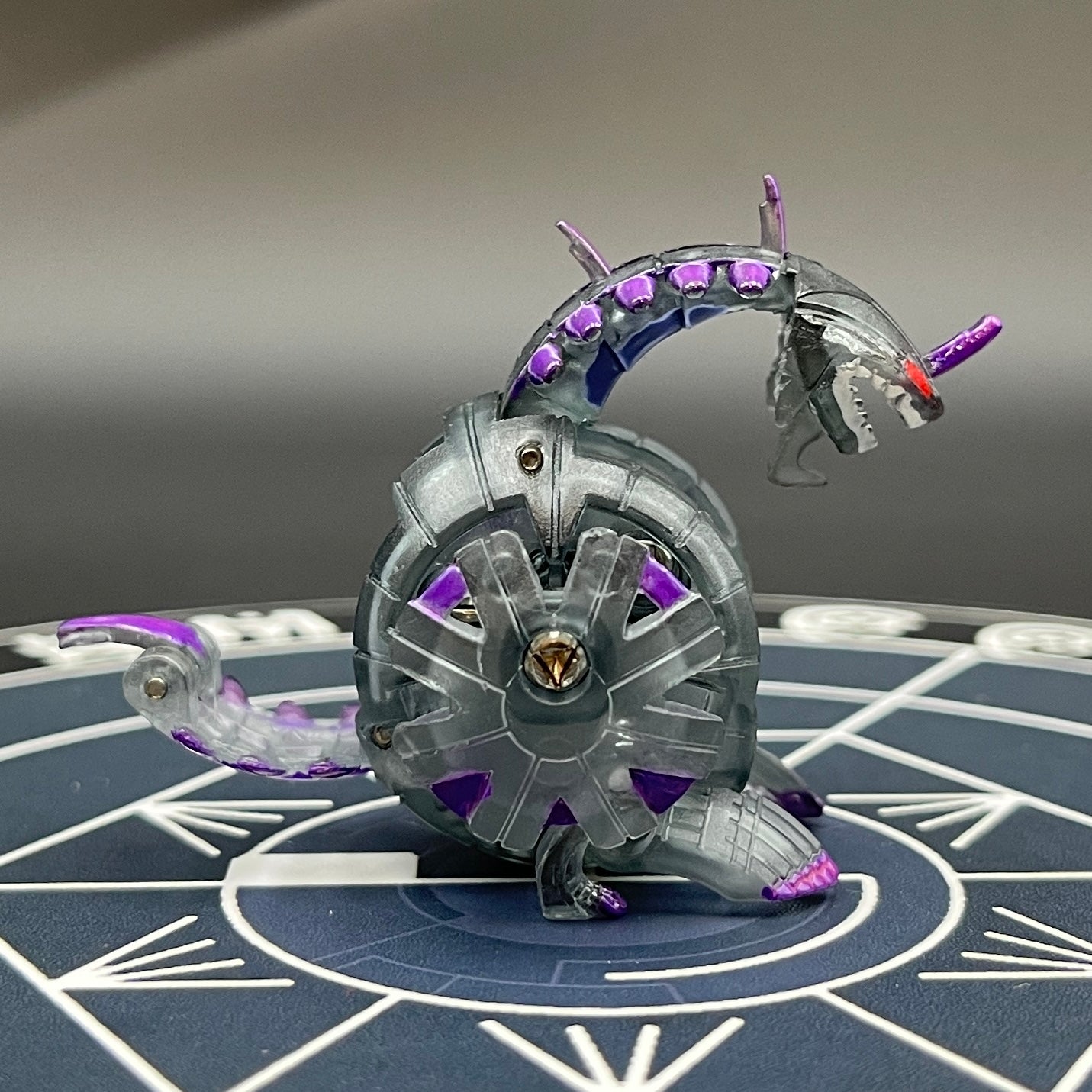 Darkus Hydranoid Single Headed B2 Translucent Bakugan Battle Brawlers