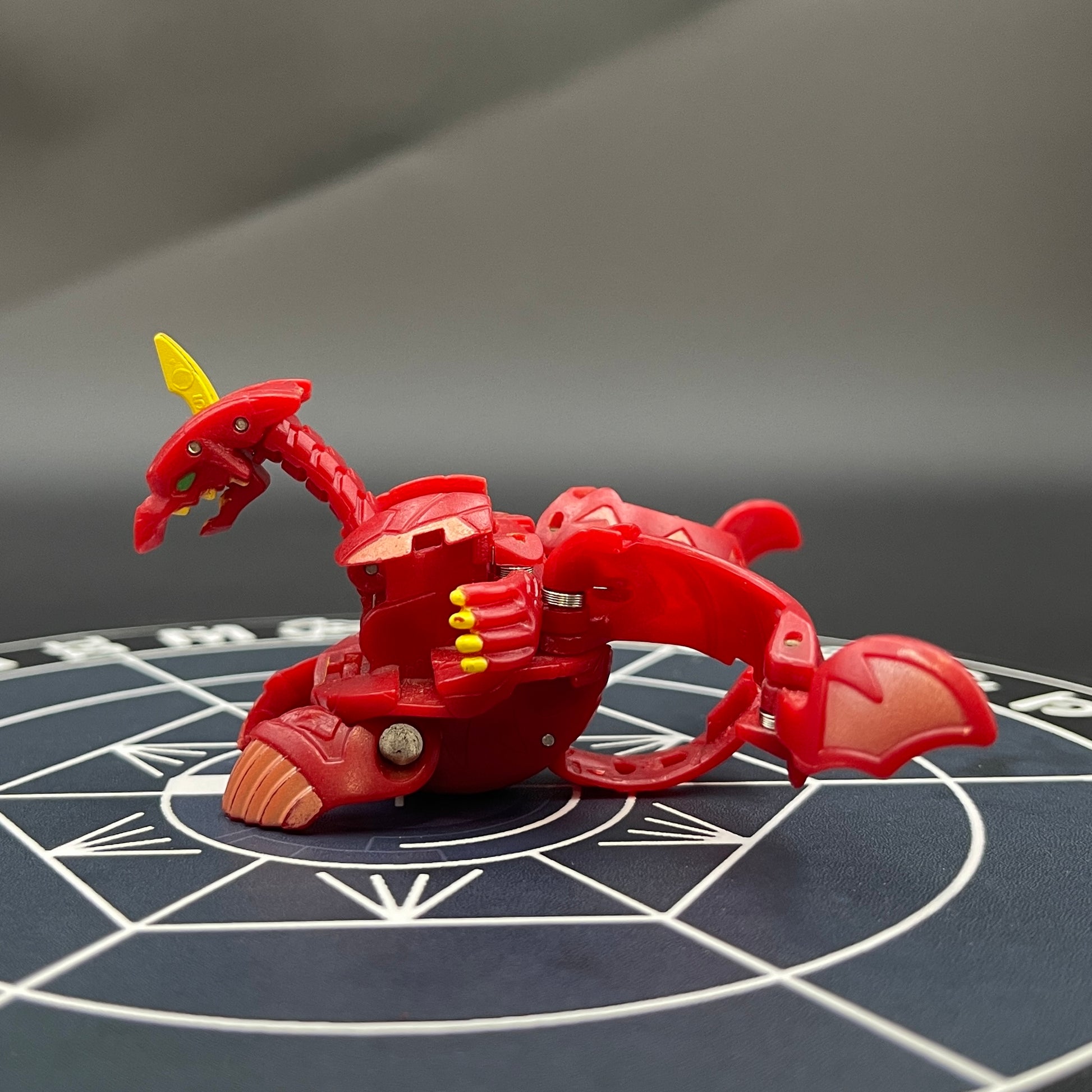 Pyrus Viper Helios B2 Bakugan New Vestroia