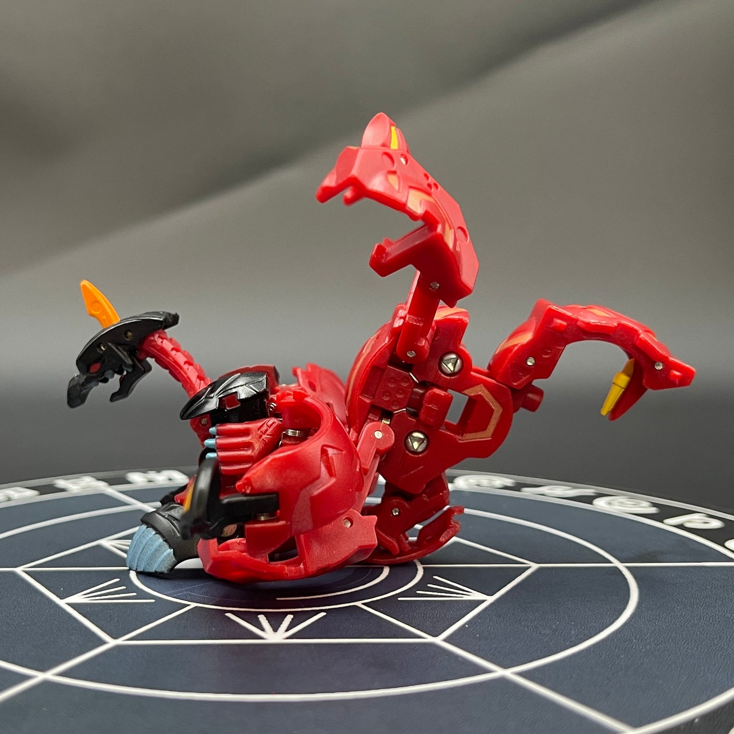 Pyrus Viper Helios B2 (Anime Colors Japan) & Pyrus Metalfencer Trap Bakugan New Vestroia