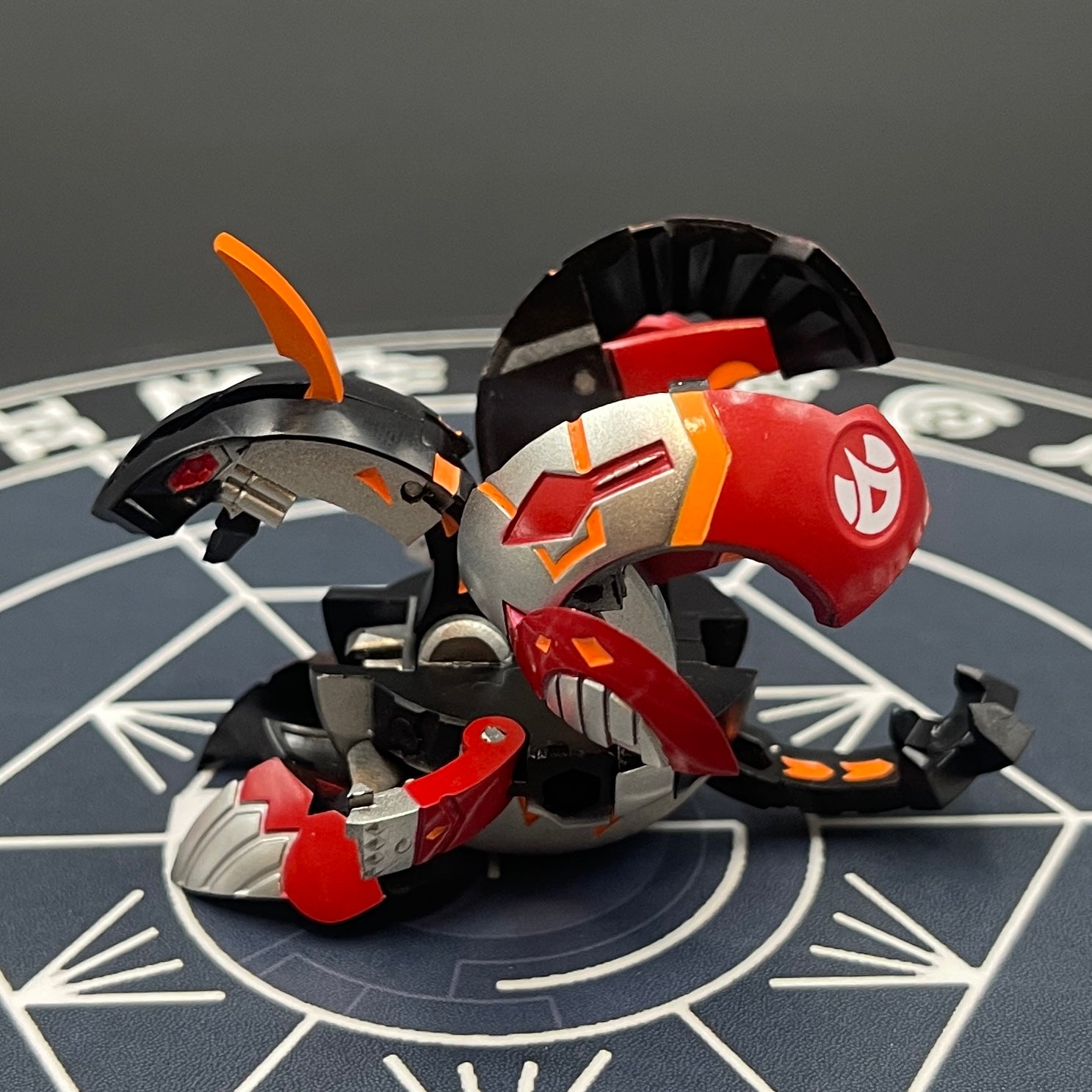 Pyrus Helios MK2.5 B2 Ver.Anime Bakugan New Vestroia