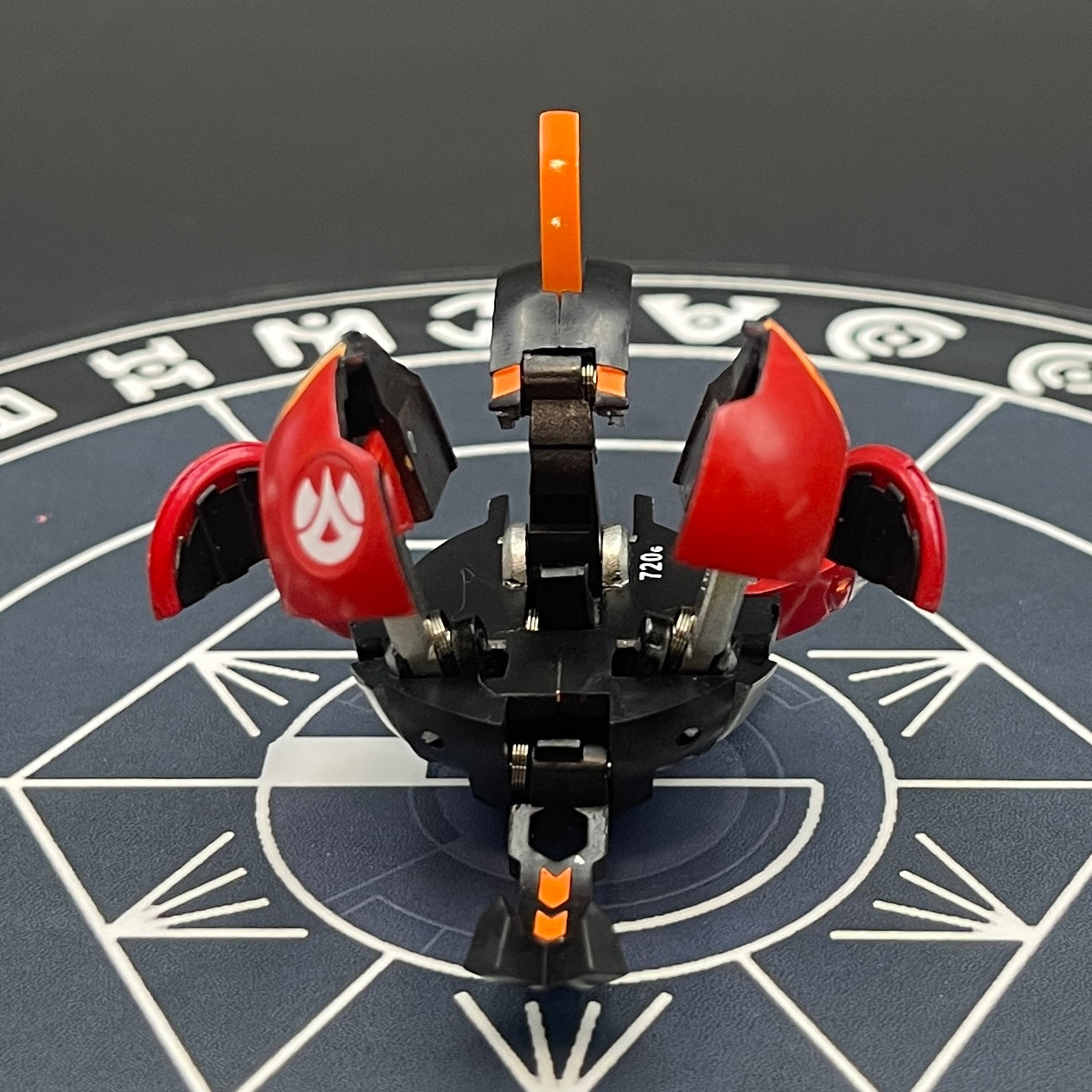 Pyrus Helios MK2.5 B2 Ver.Anime Bakugan New Vestroia
