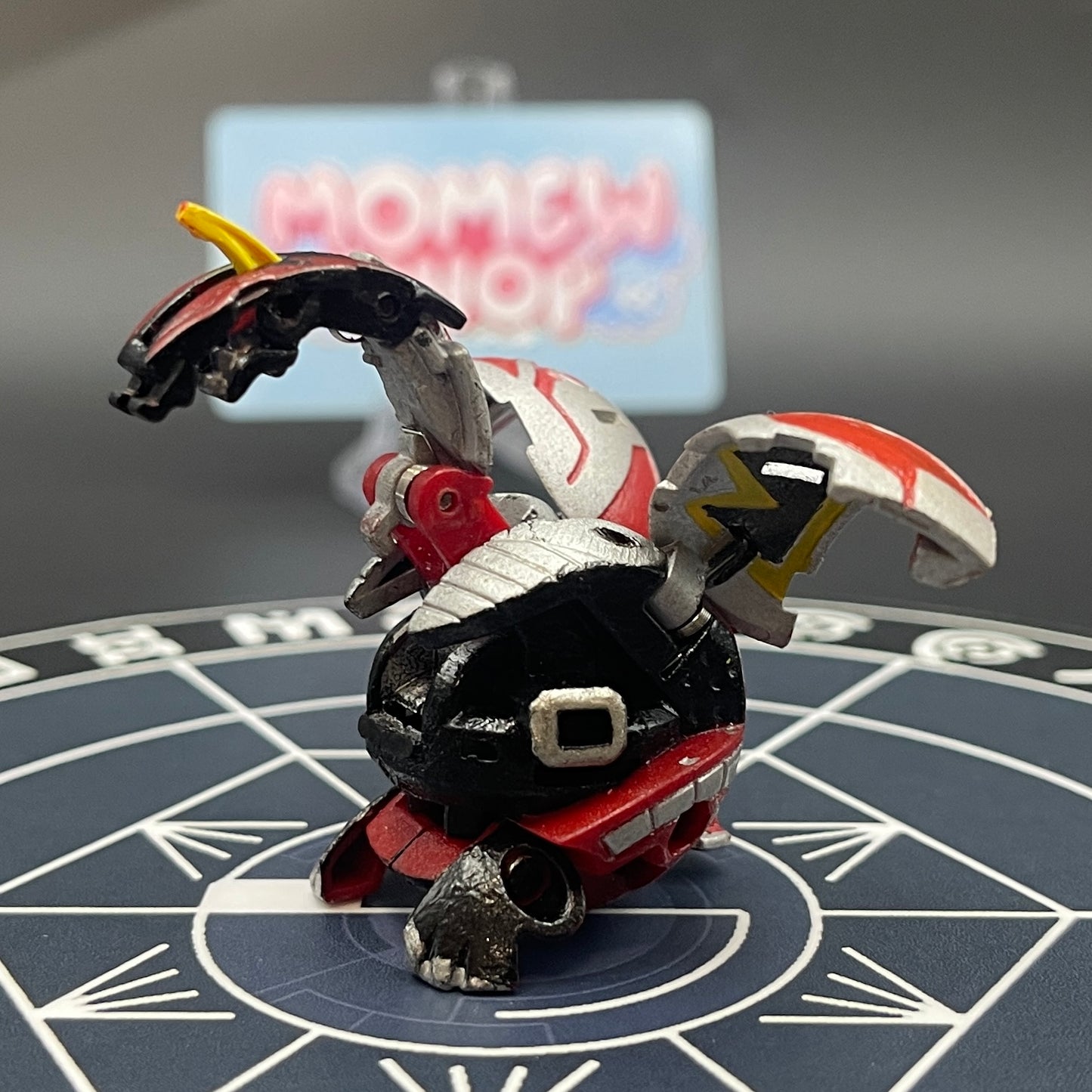 Cyborg Helios B2 Pyrus Custom Painted | Bakugan New Vestroia