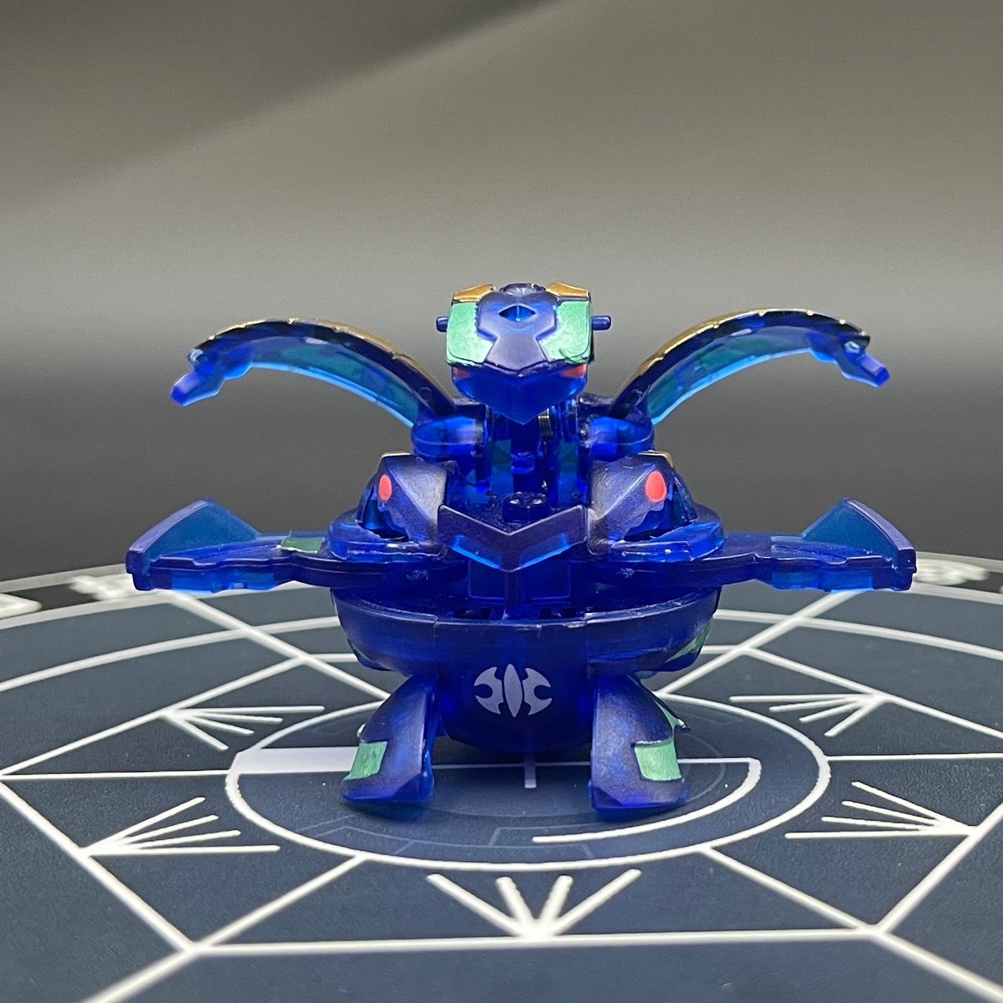 Aquos Percival B2 Translucent Bakugan New Vestroia