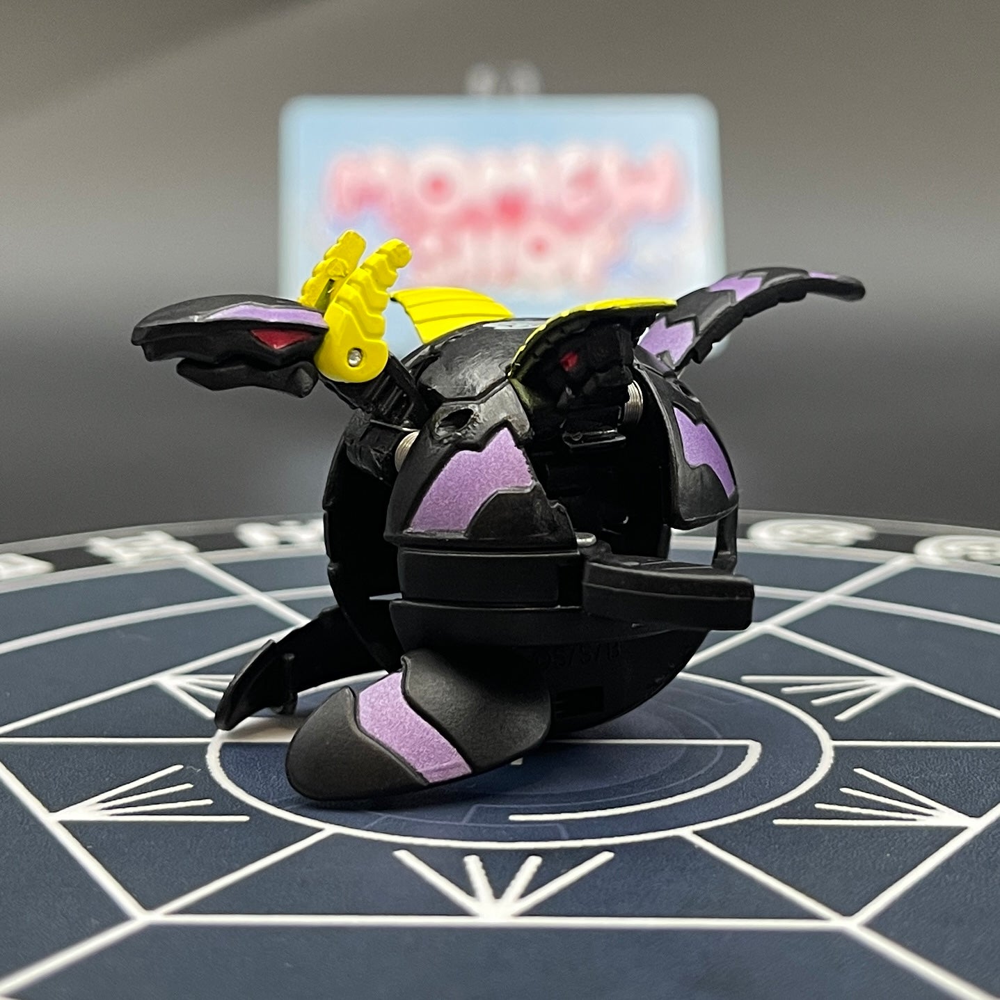 Darkus Midnight Percival B2 Bakugan New Vestroia