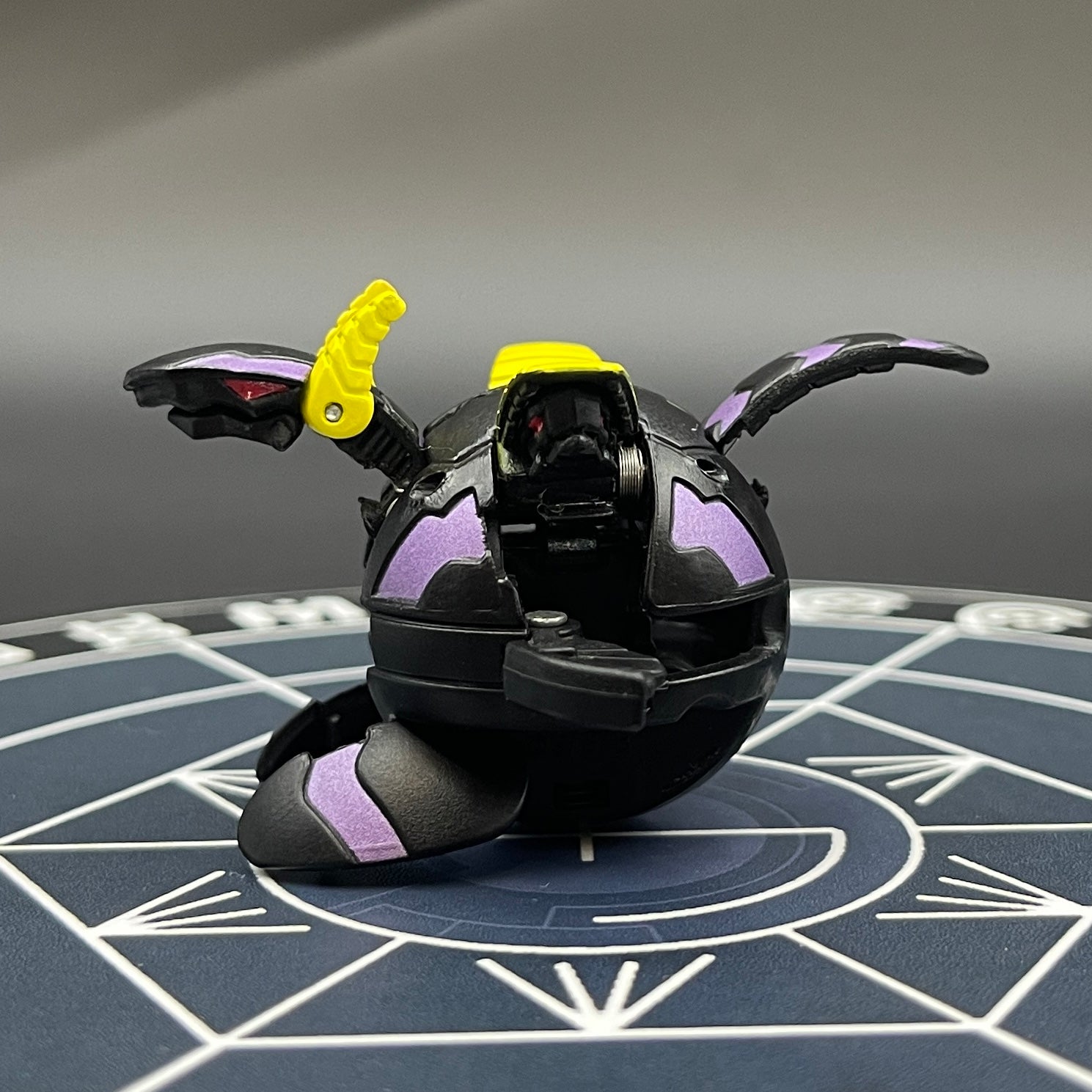 Darkus Midnight Percival B2 Bakugan New Vestroia