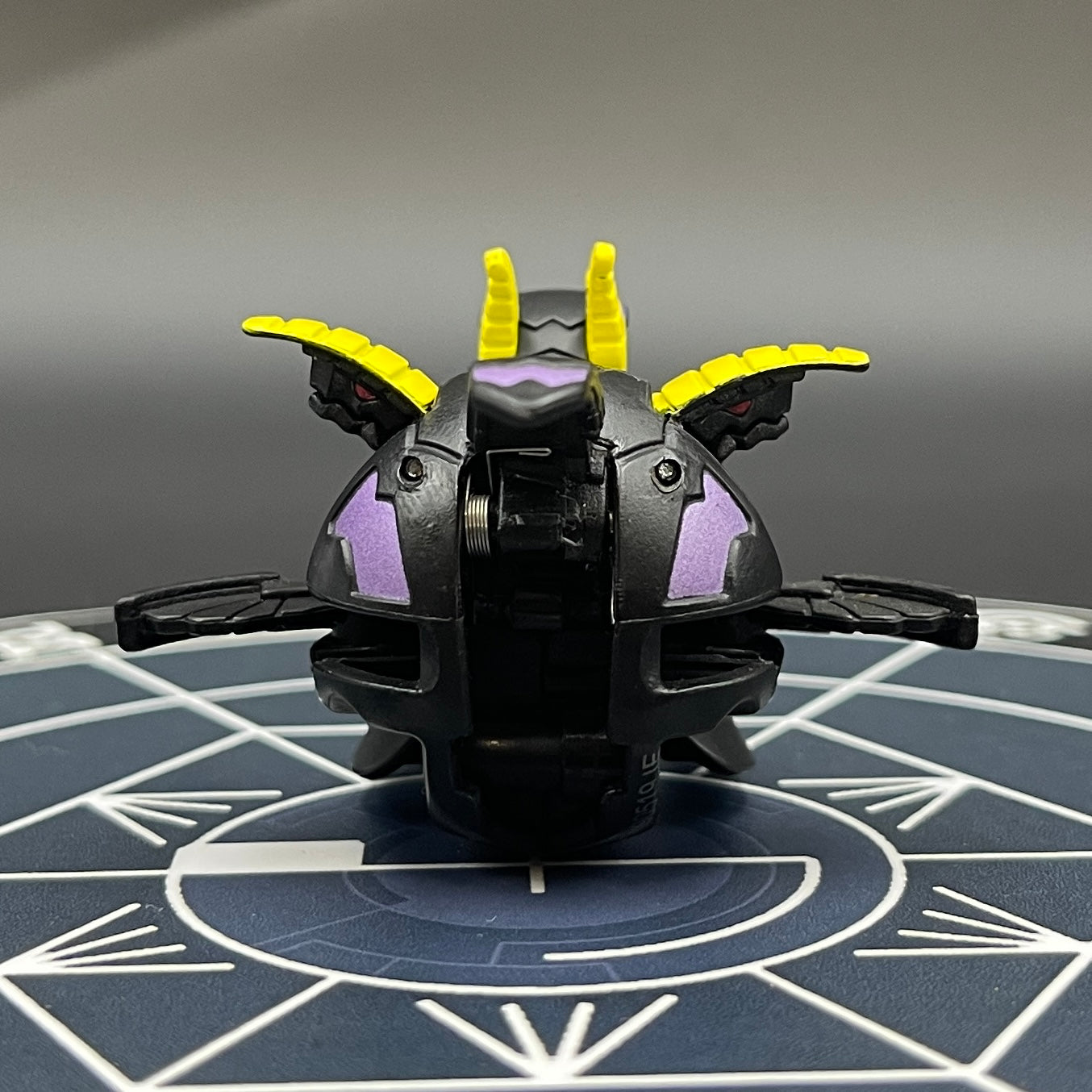 Darkus Midnight Percival B2 Bakugan New Vestroia