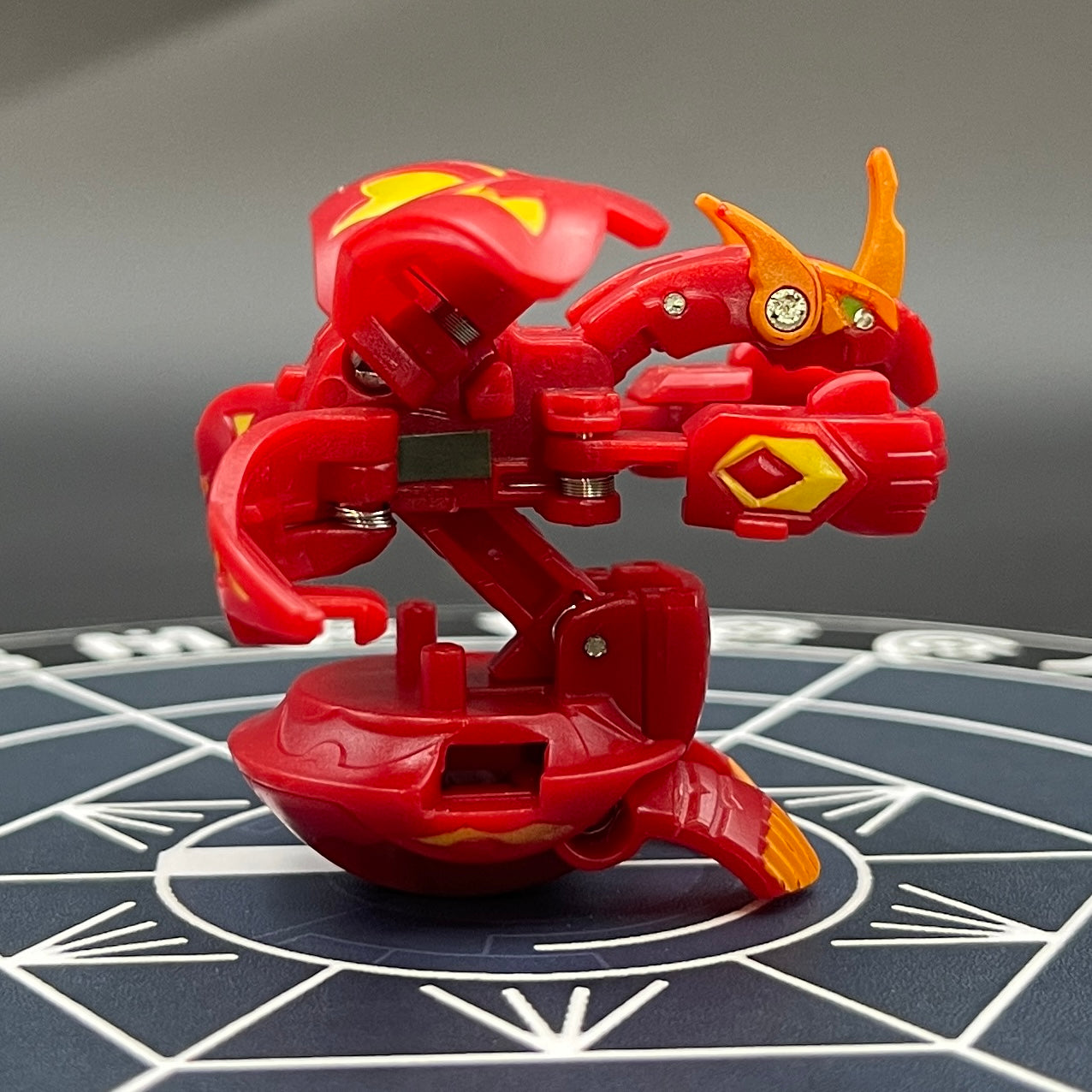 Pyrus Blitz Dragonoid B2 Bakugan Gundalian Invaders