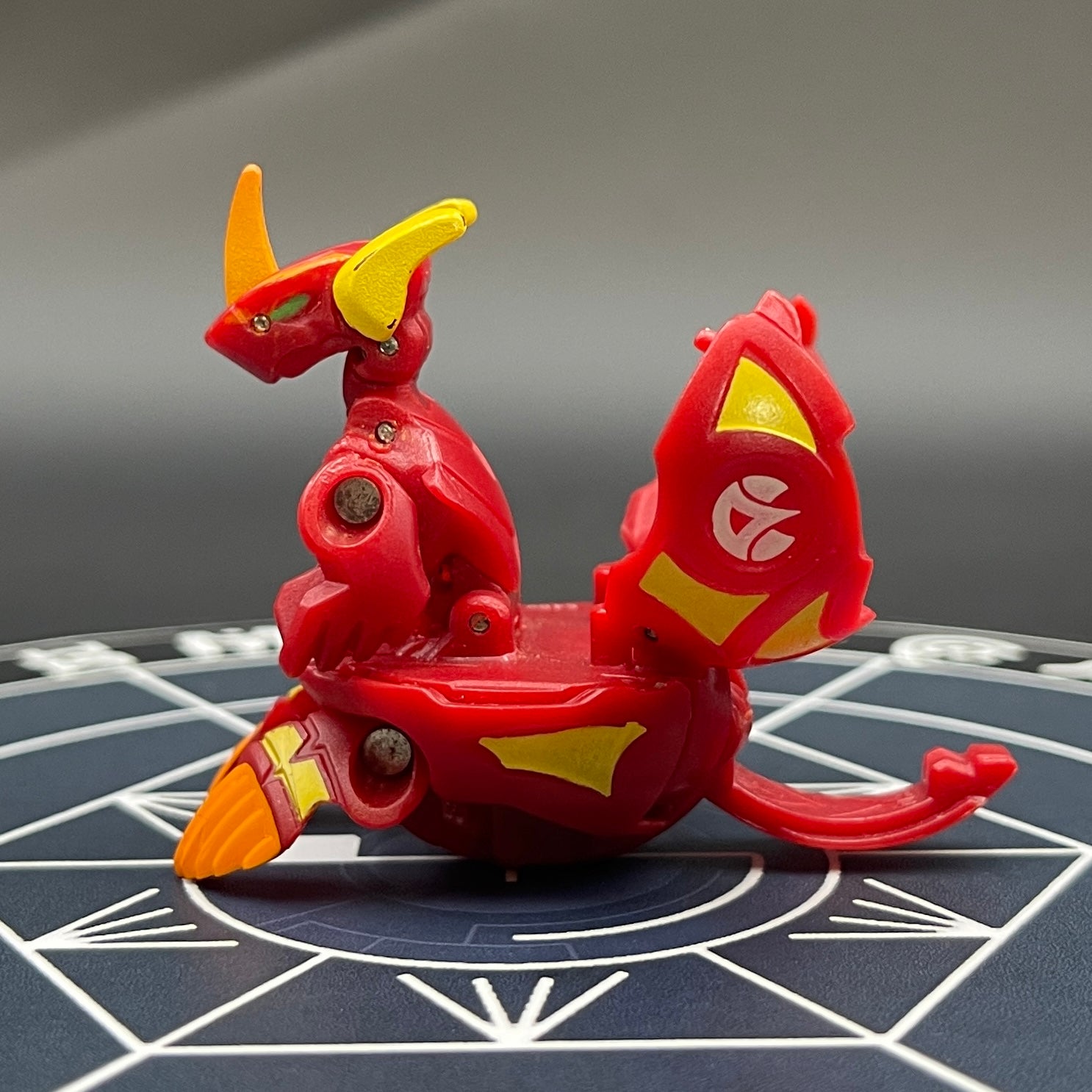 Pyrus Helix Dragonoid B2 Bakugan Gundalian Invaders