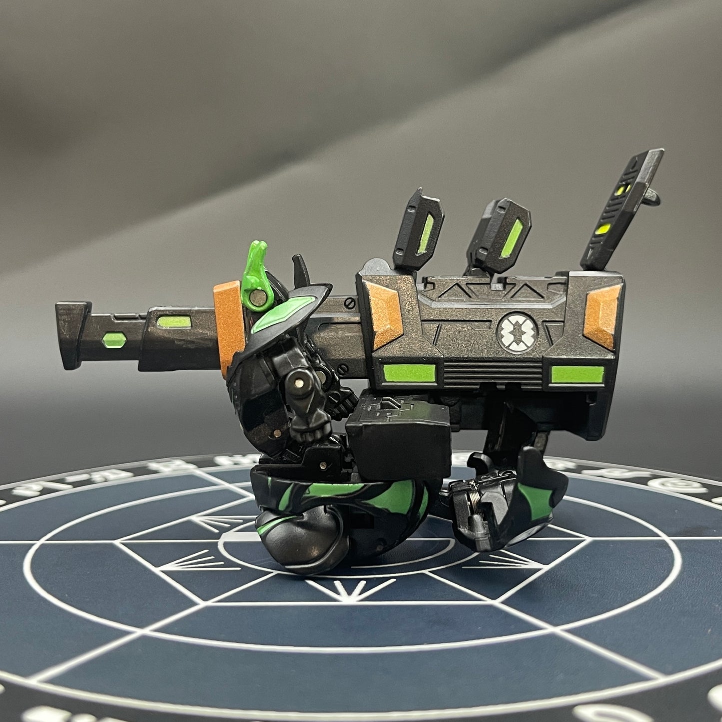 Darkus Linehalt B2 & Battle Gear Copper Boomix Bakugan Gundalian Invaders