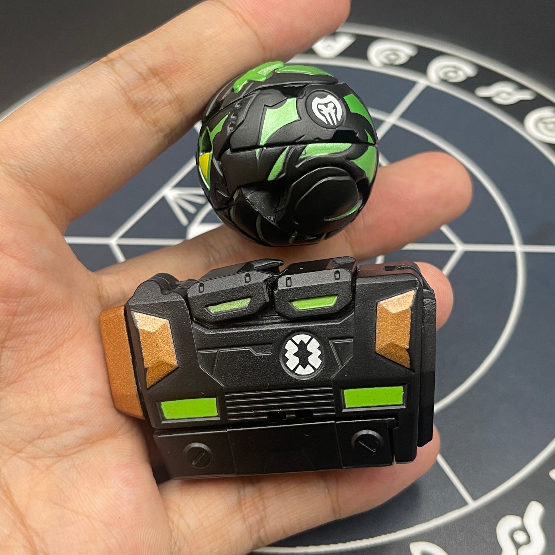 Darkus Linehalt B2 & Battle Gear Copper Boomix Bakugan Gundalian Invaders