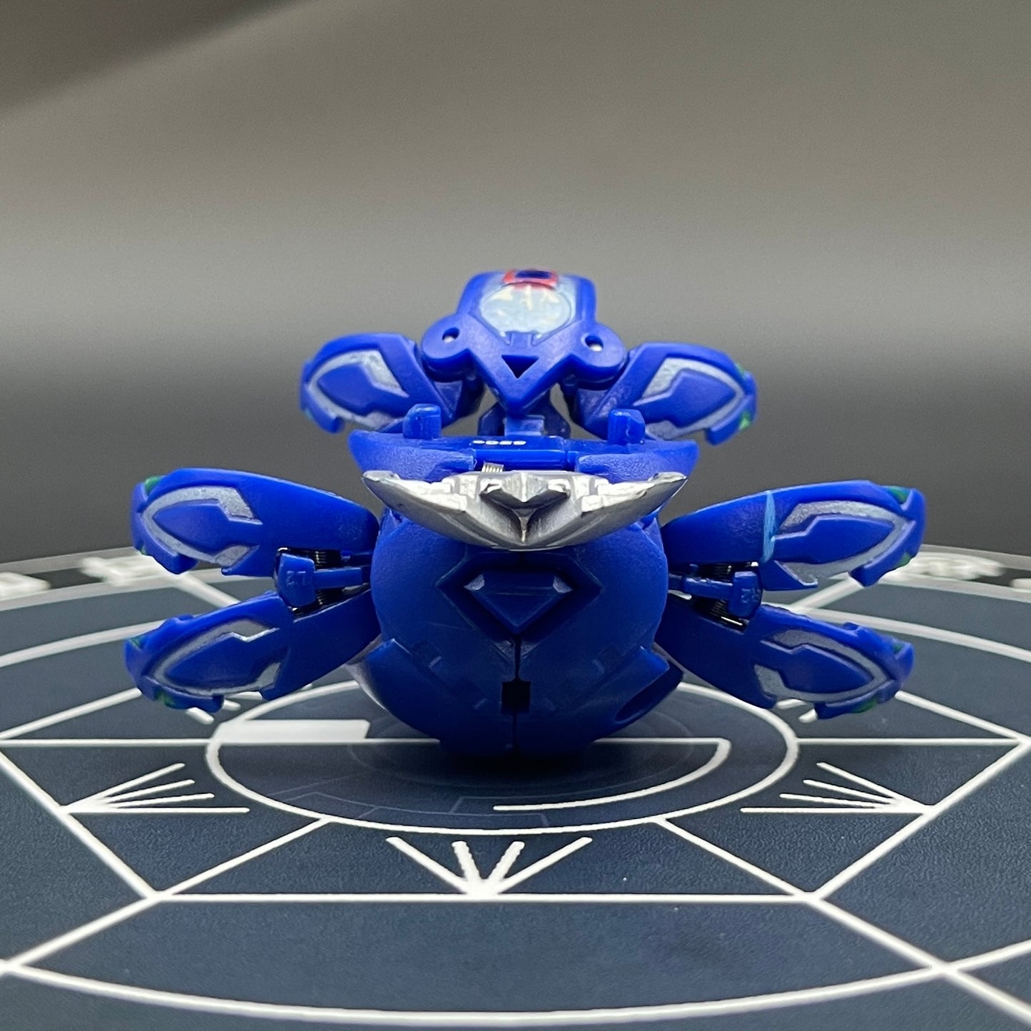 Aquos Phosphos B2 Bakugan Gundalian Invaders
