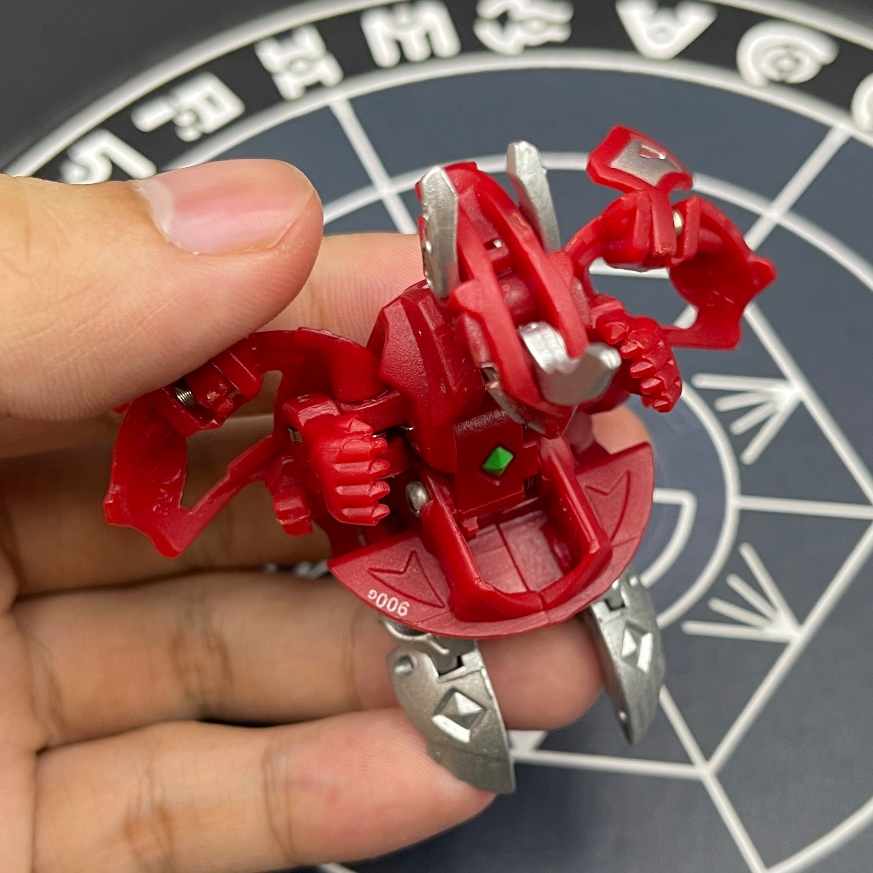 Pyrus Titanium Dragonoid Diecast Metal Bakugan Mechtanium Surge