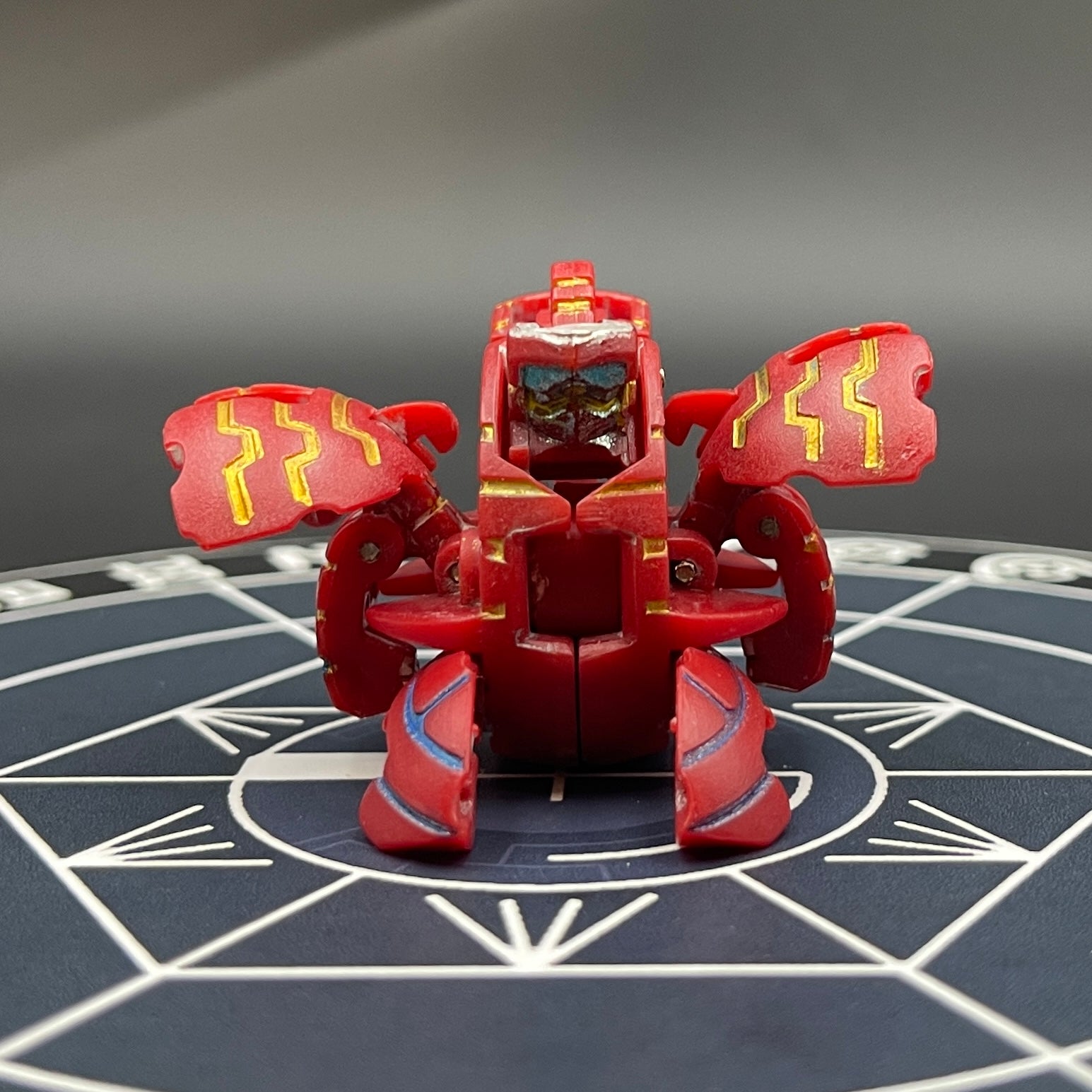 Pyrus Boulderon Bakugan Mechtanium Surge (There is a flaw)