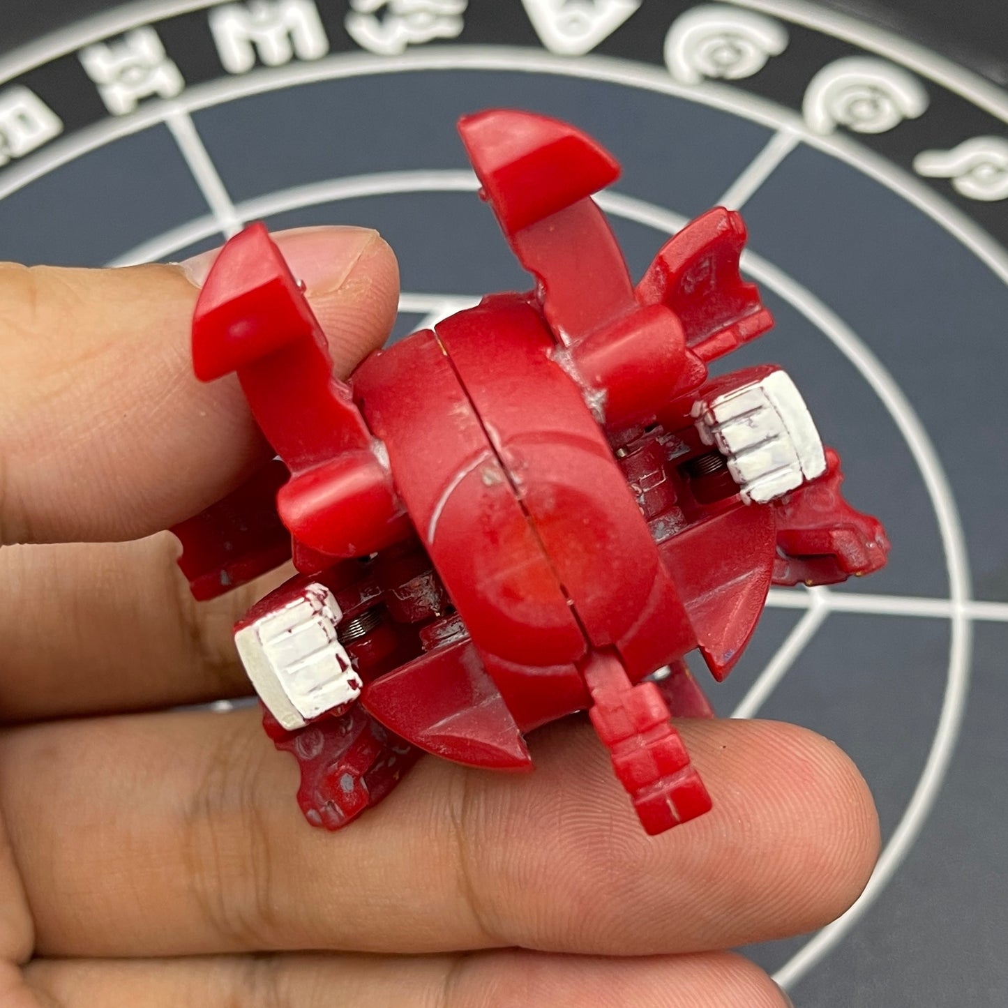 Pyrus Boulderon Bakugan Mechtanium Surge (There is a flaw)