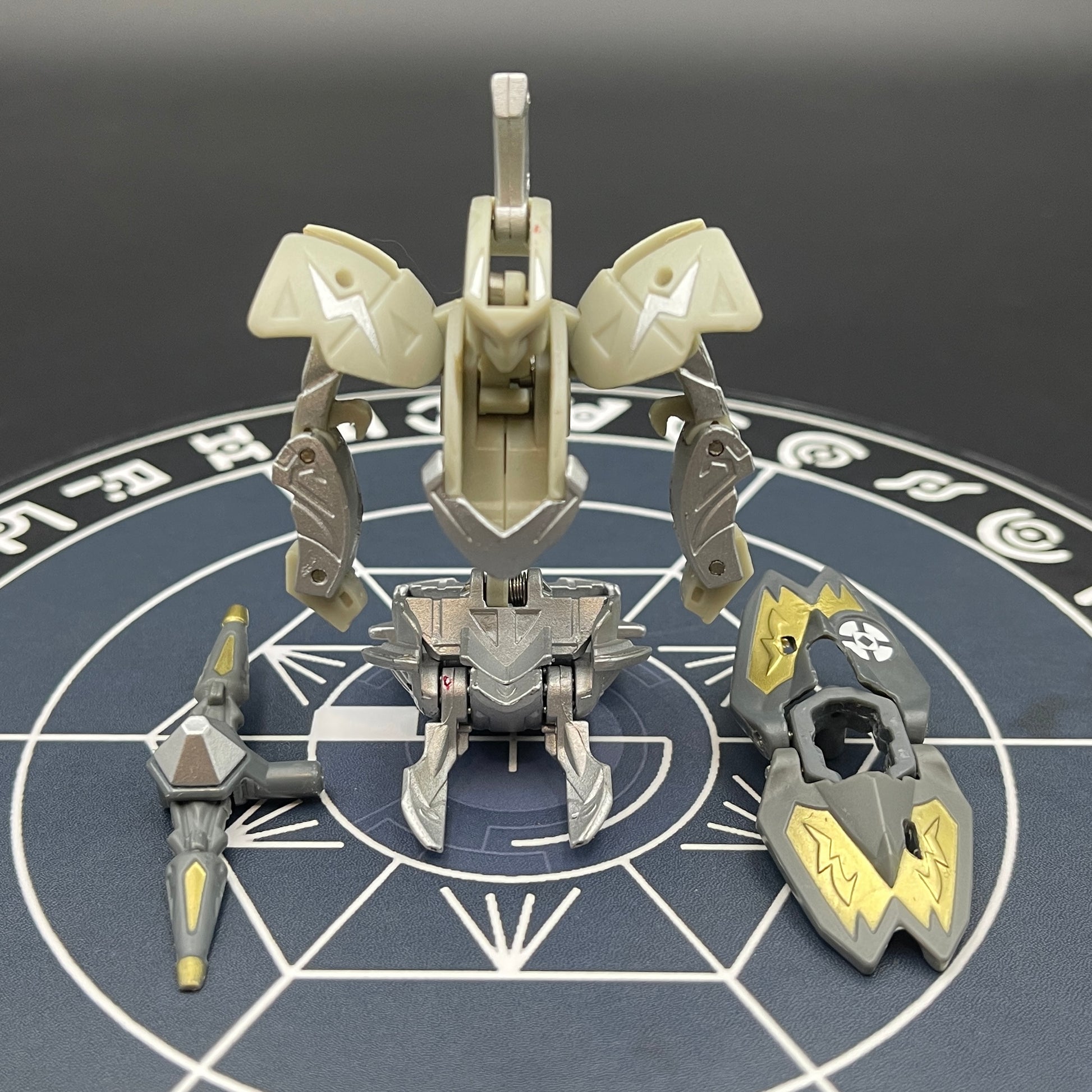 Haos Wolfurio & Gold Lanzato Bakugan Mechtanium Surge