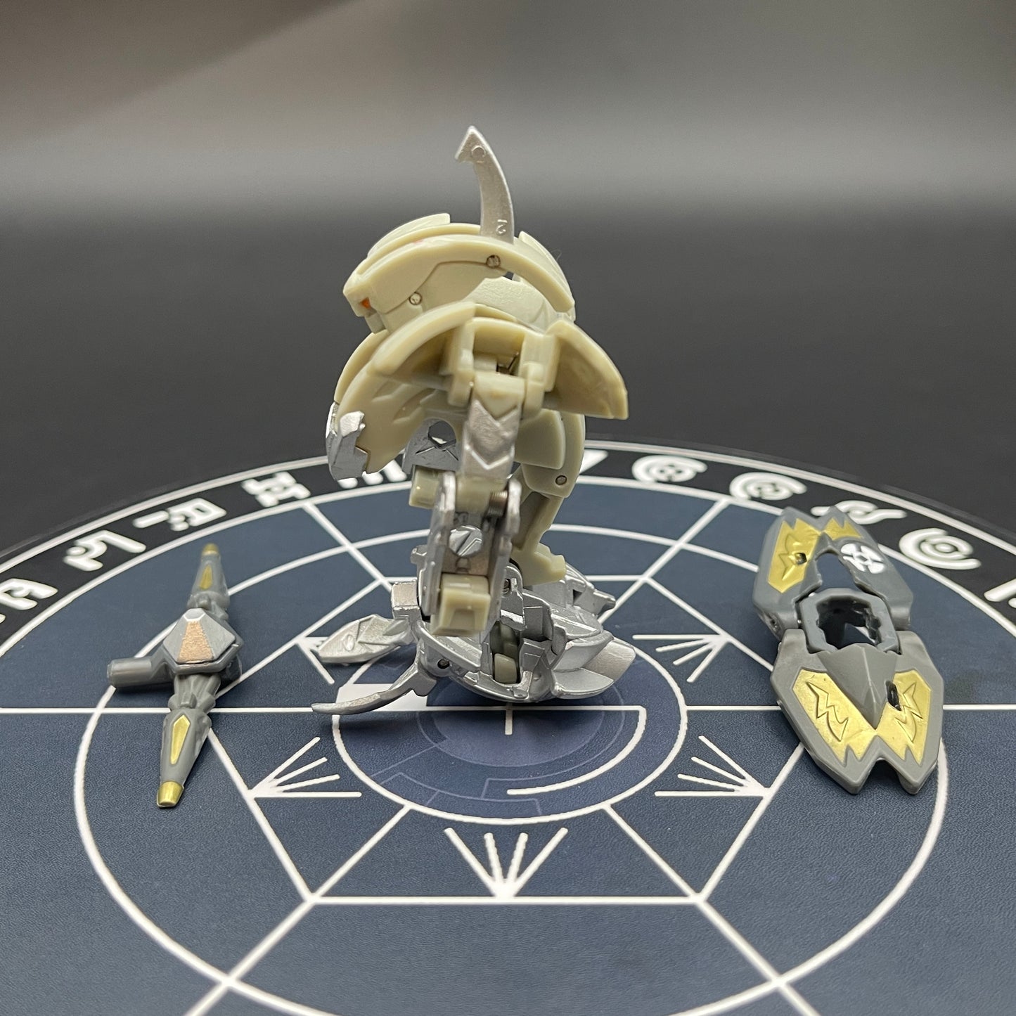 Haos Wolfurio & Gold Lanzato Bakugan Mechtanium Surge