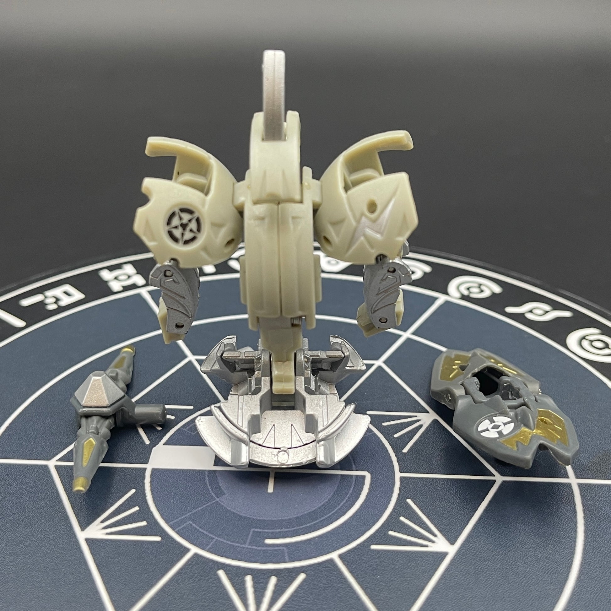 Haos Wolfurio & Gold Lanzato Bakugan Mechtanium Surge