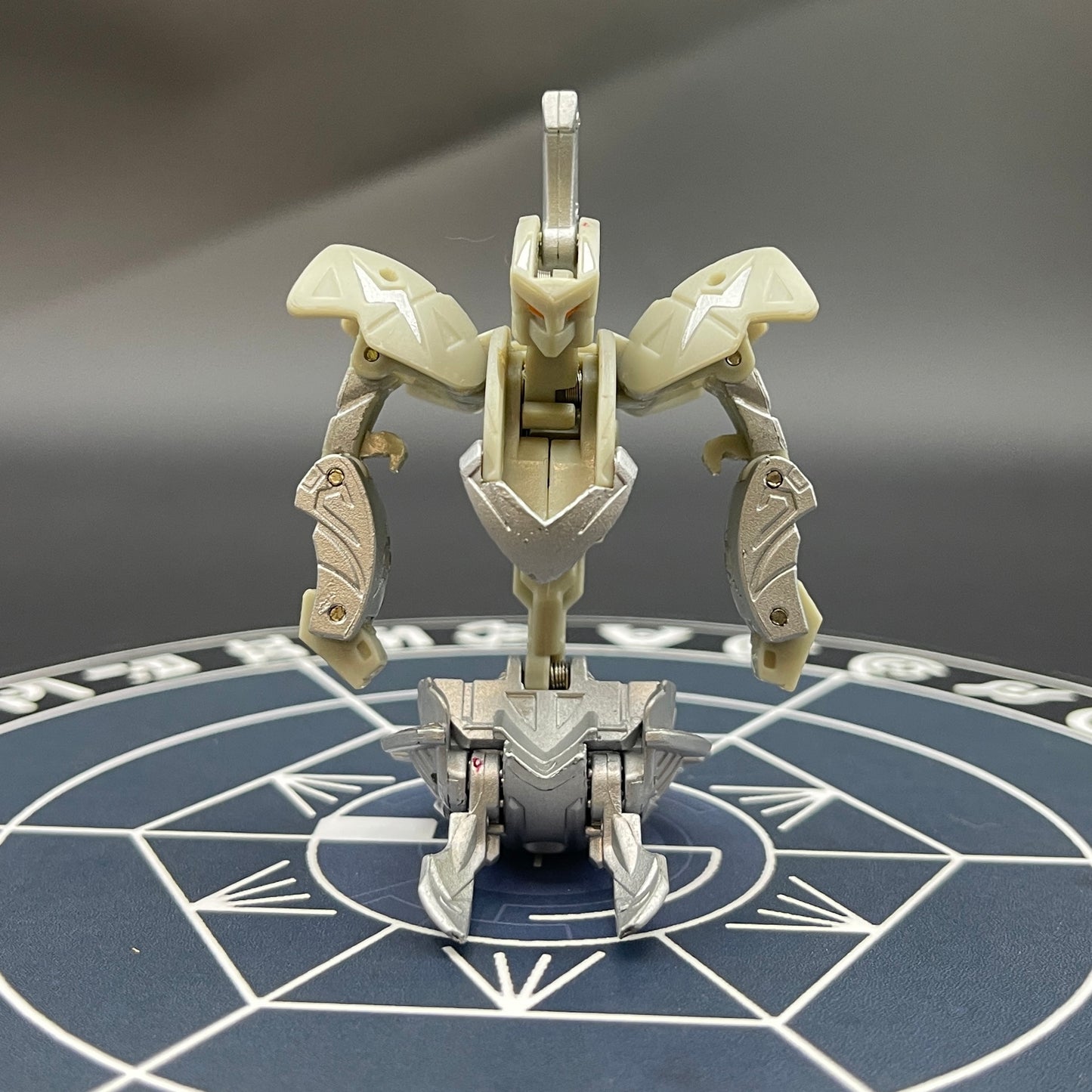 Haos Wolfurio B2 Bakugan Mechtanium Surge