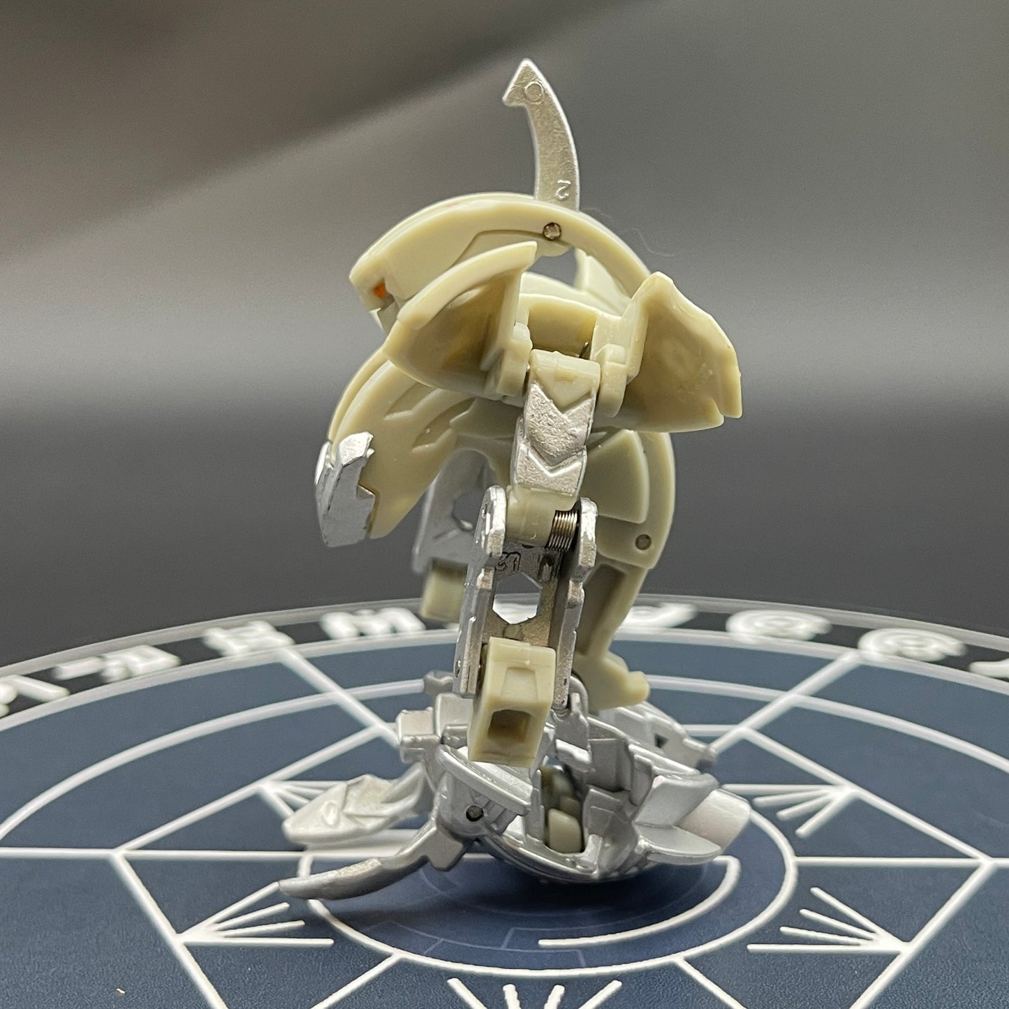 Haos Wolfurio B2 Bakugan Mechtanium Surge