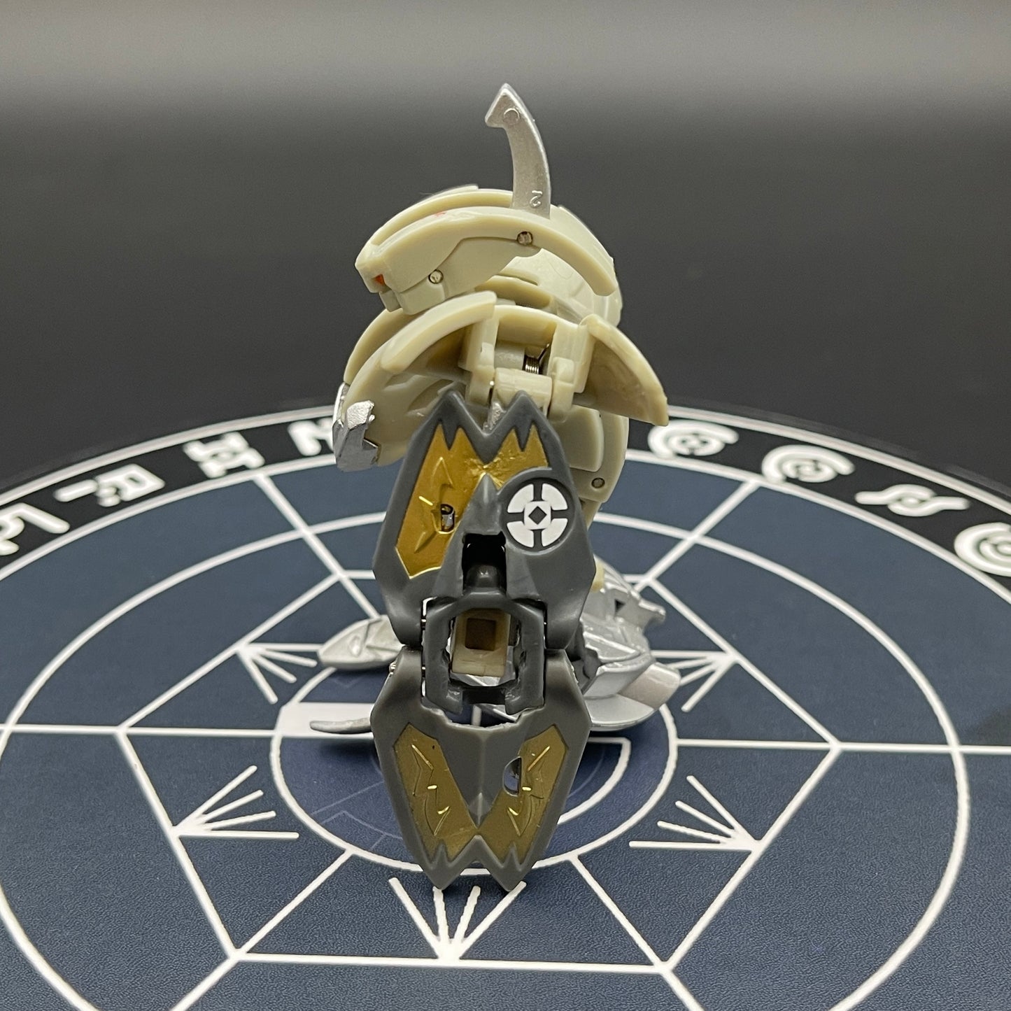 Haos Wolfurio & Gold Lanzato Bakugan Mechtanium Surge