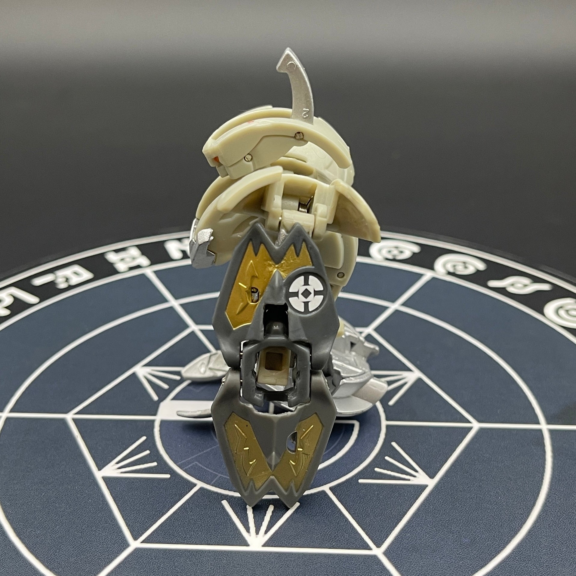 Haos Wolfurio & Gold Lanzato Bakugan Mechtanium Surge
