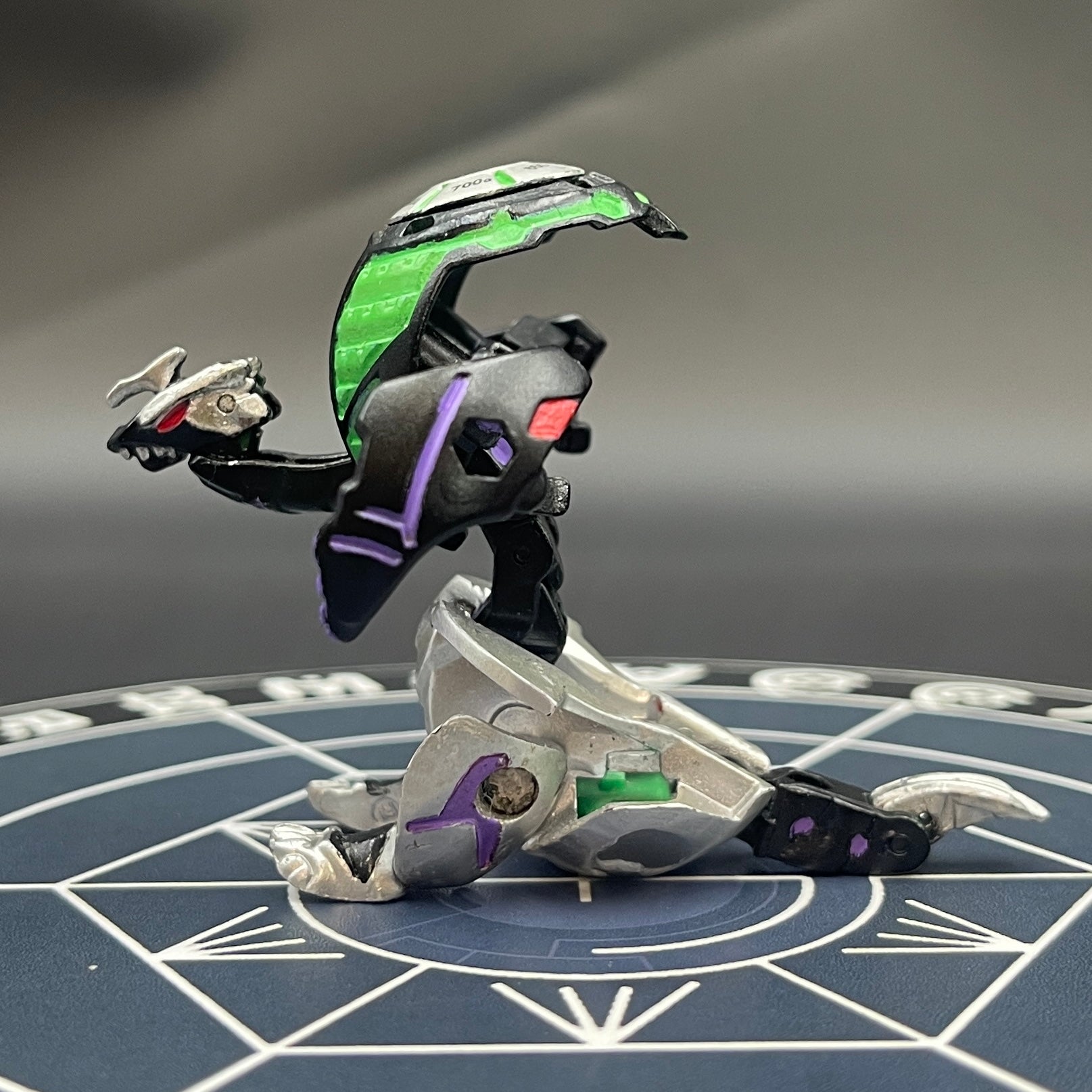 Darkus Infinity Helios B2 Custom Painted Bakugan Mechtanium Surge