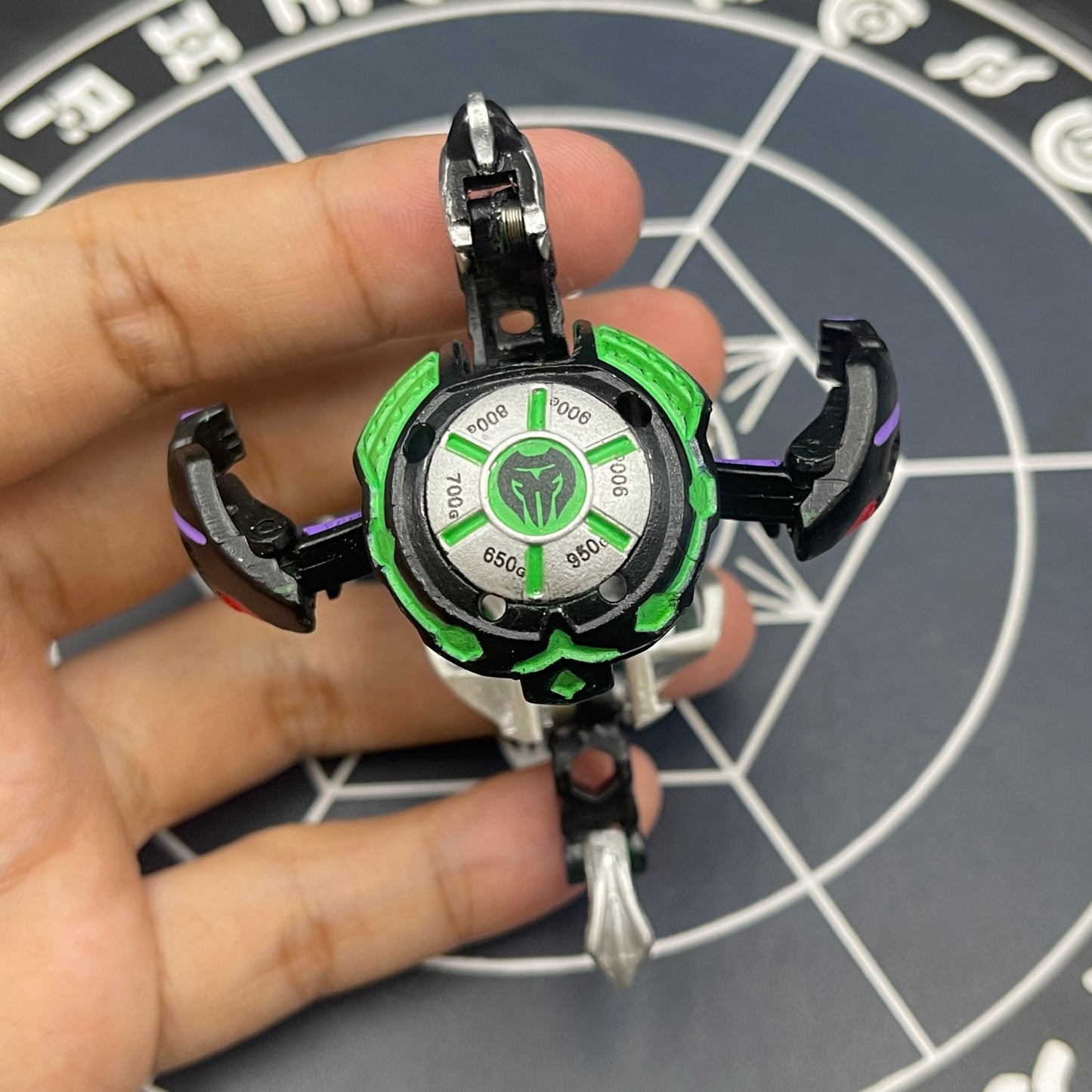 Darkus Infinity Helios B2 Custom Painted Bakugan Mechtanium Surge