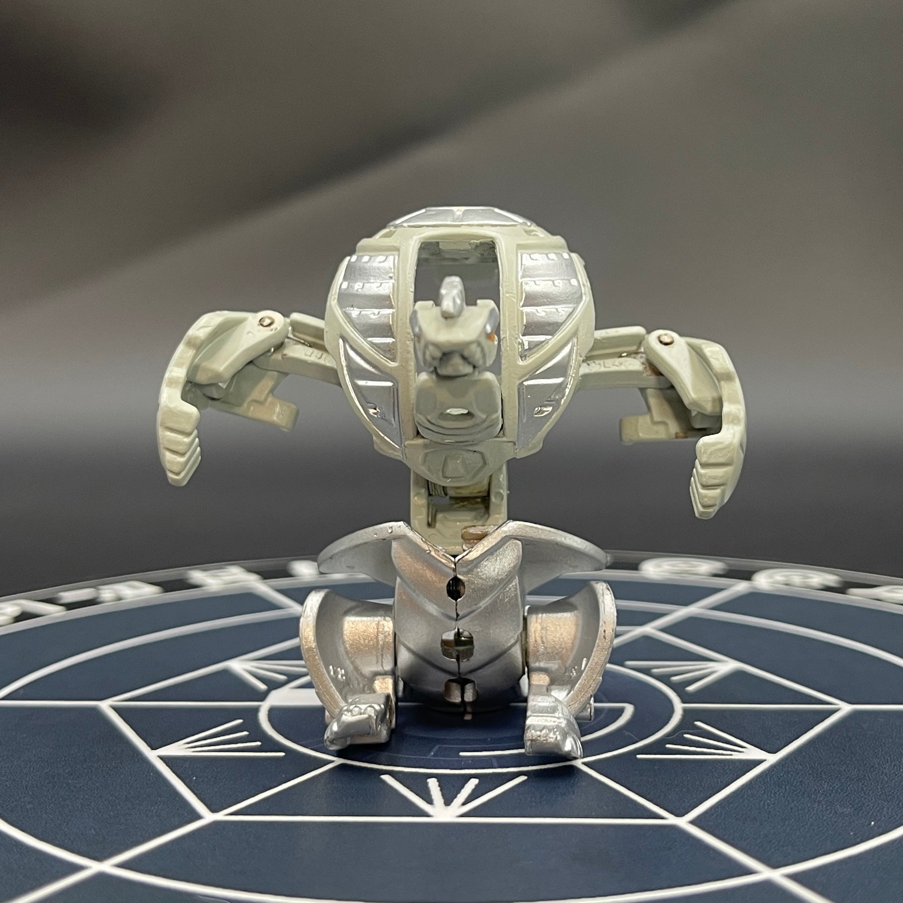 Haos Infinity Helios B2 Bakugan Mechtanium Surge