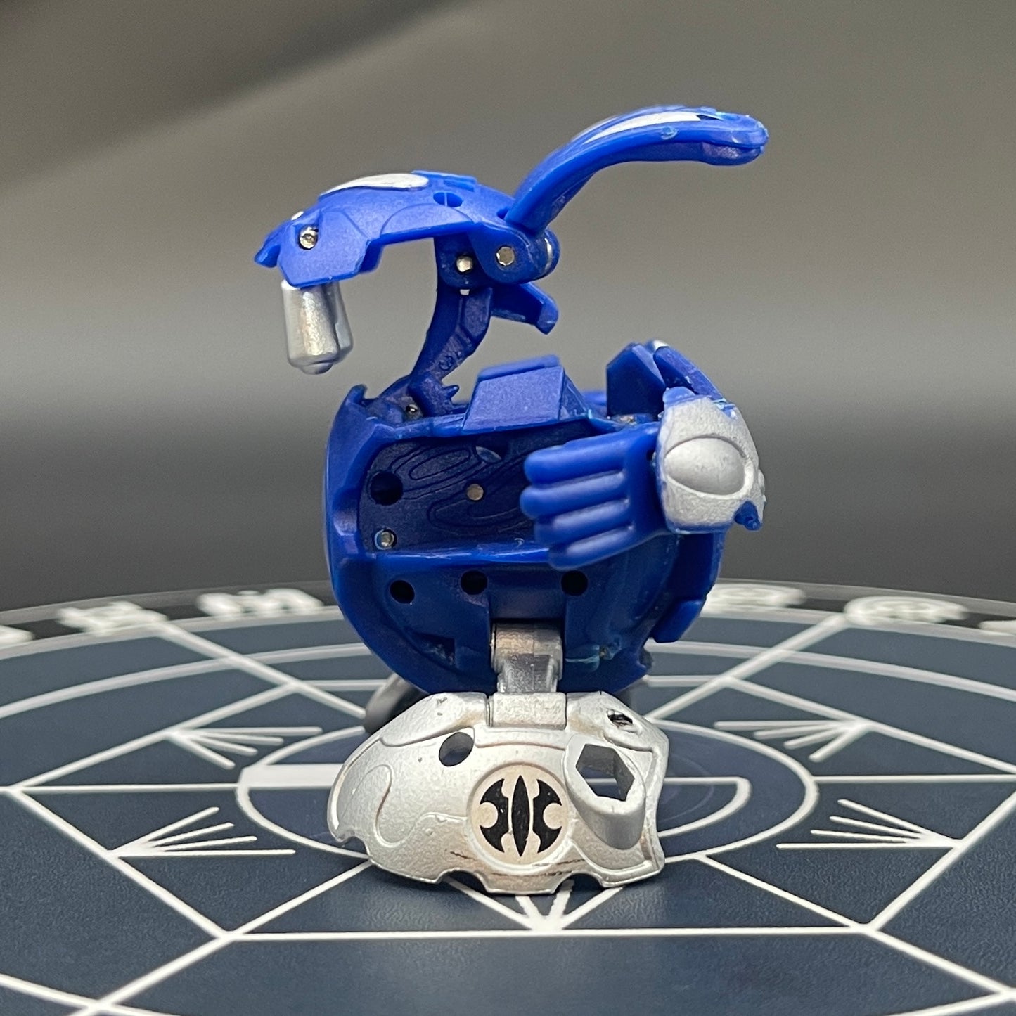 Aquos Infinity Trister B2 Bakugan Mechtanium Surge