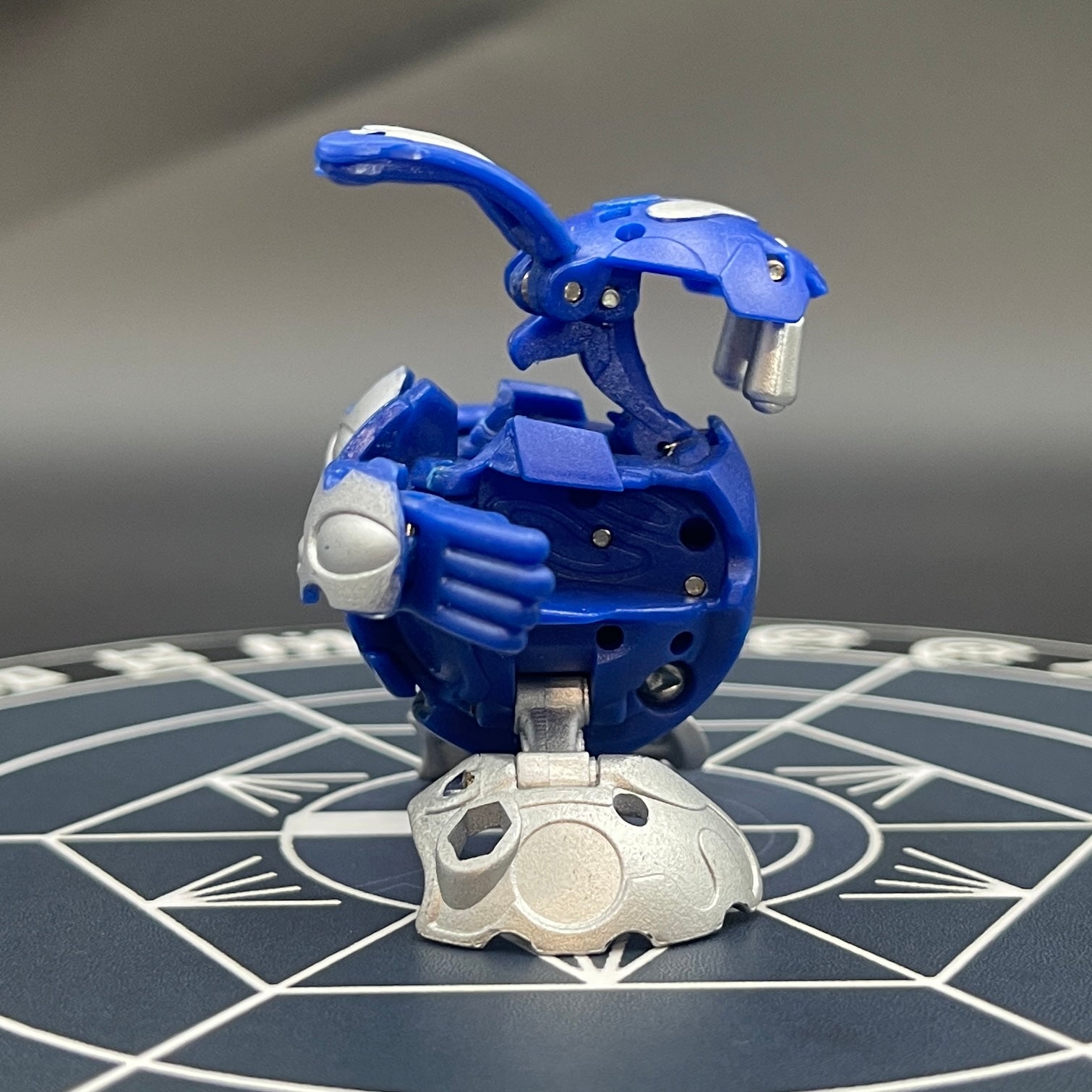 Aquos Infinity Trister B2 Bakugan Mechtanium Surge