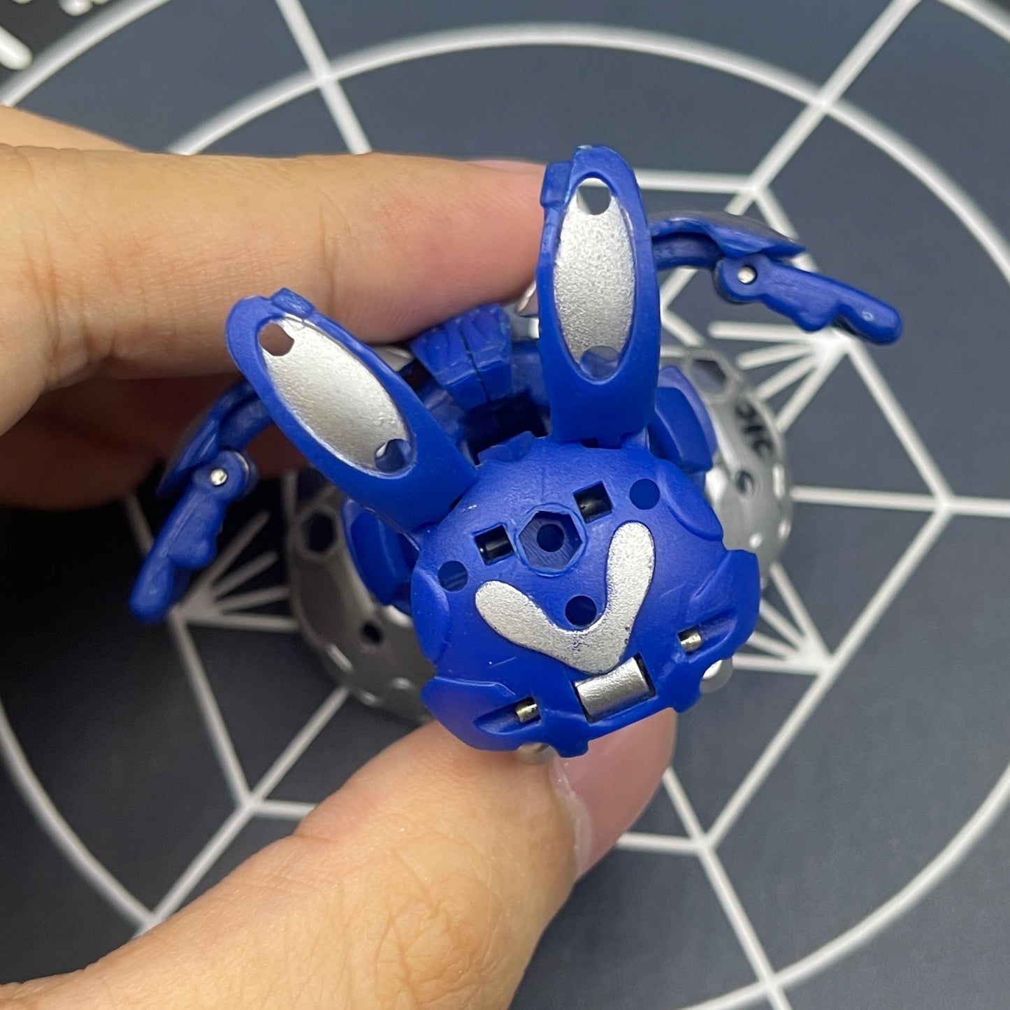 Aquos Infinity Trister B2 Bakugan Mechtanium Surge