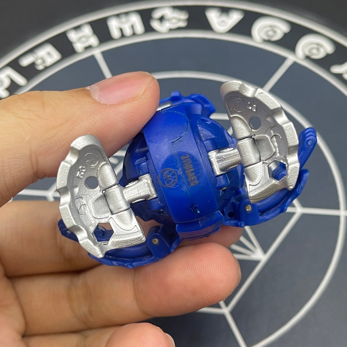 Aquos Infinity Trister B2 Bakugan Mechtanium Surge