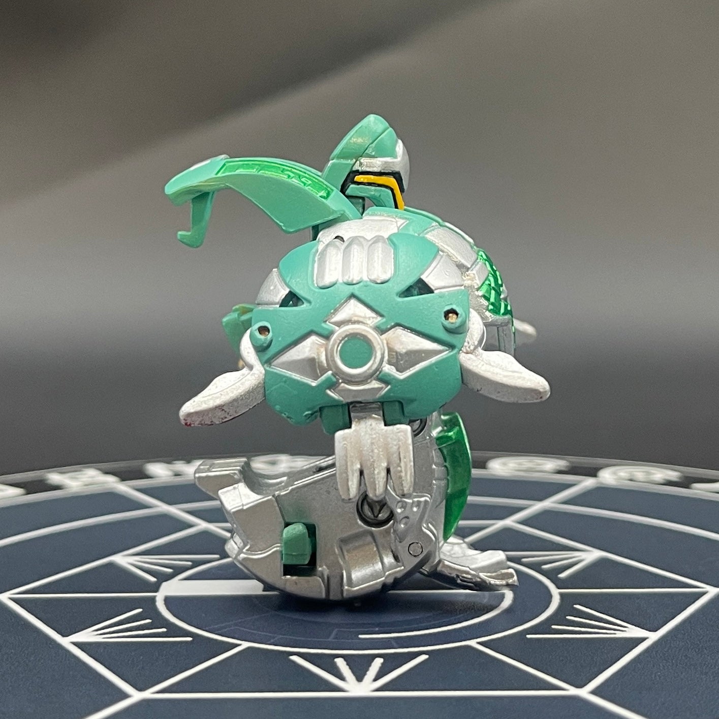 Ventus Taylean B2 Custom Painted Bakugan Mechtanium Surge