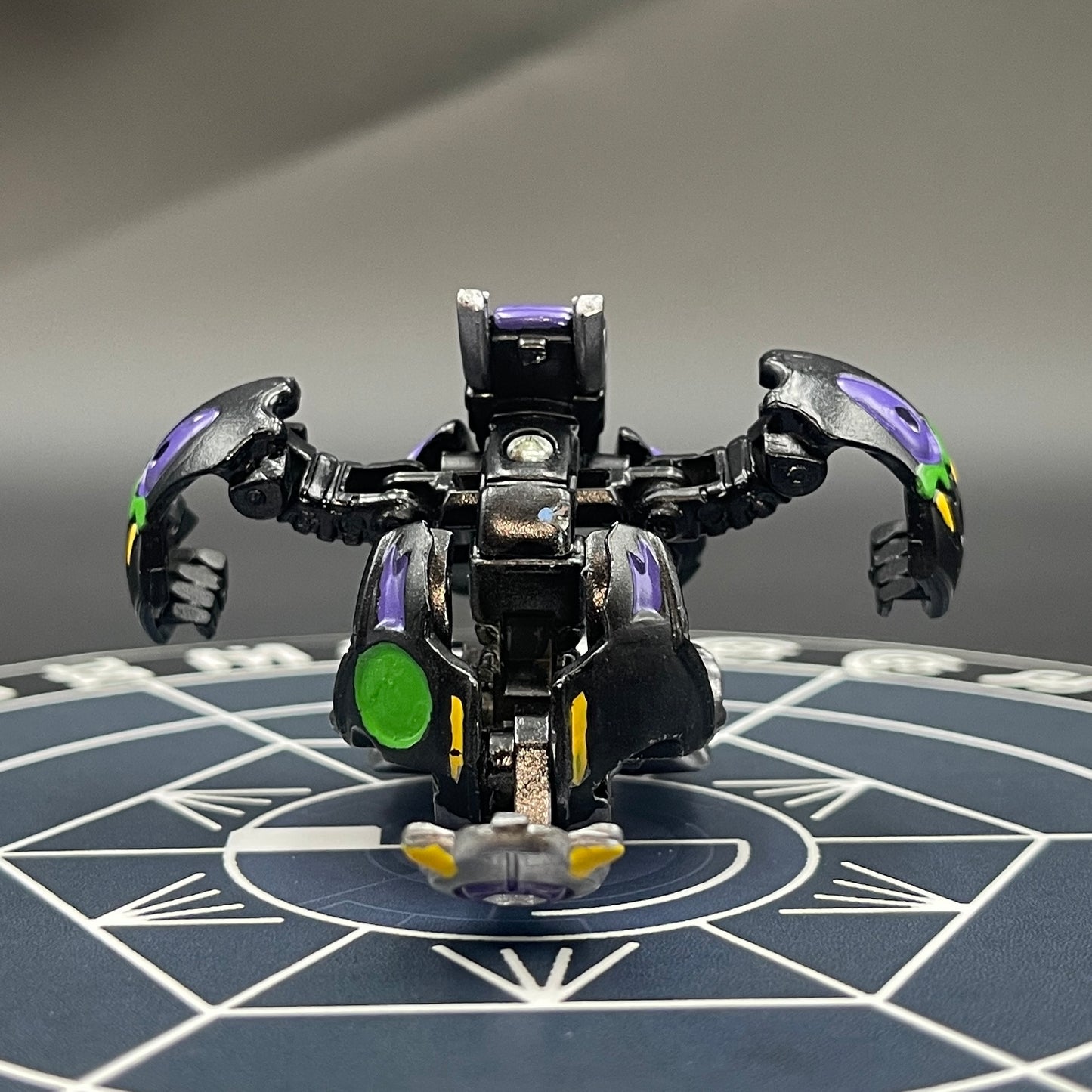 Horridian B2 Darkus Custom Painted | Bakugan Mechtanium Surge