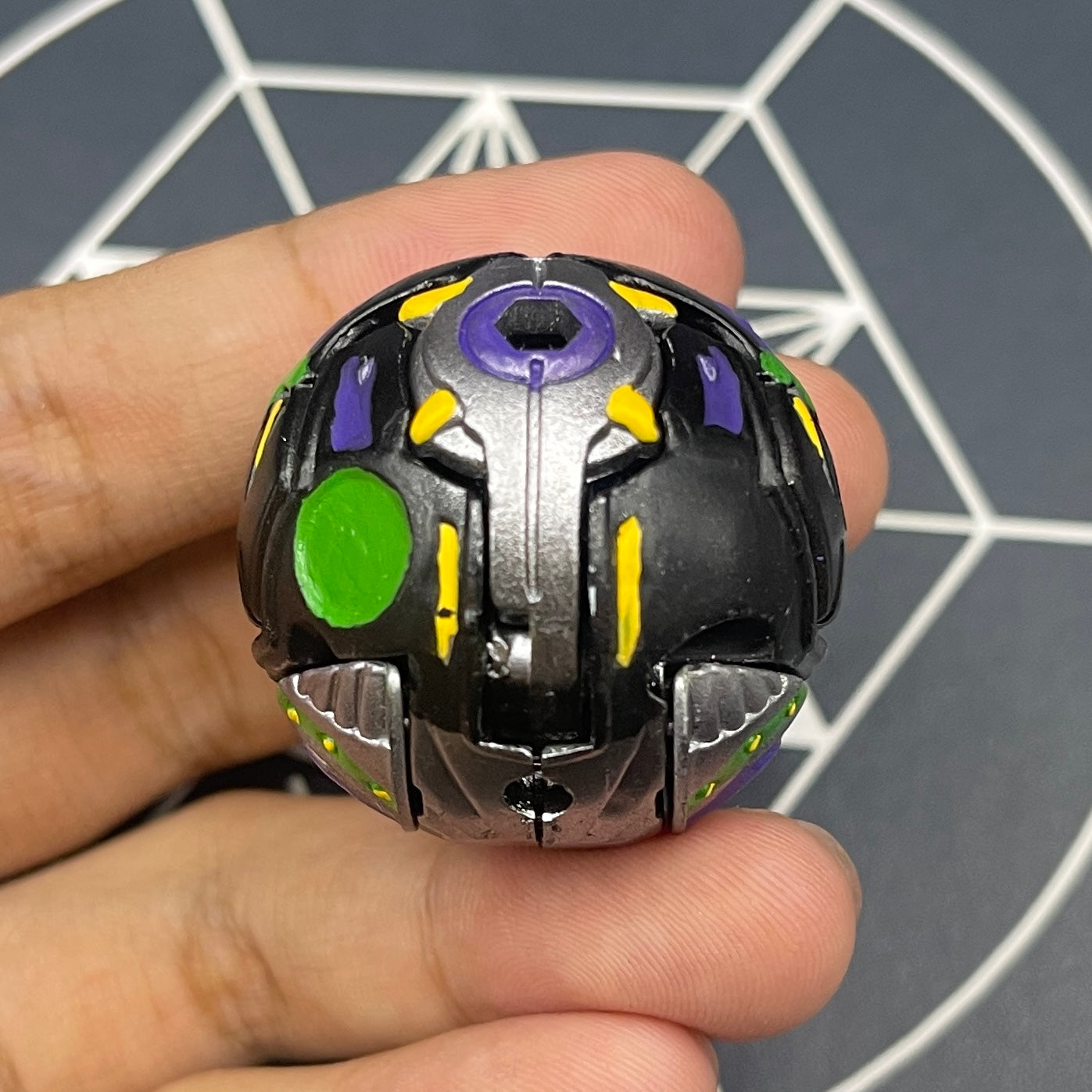 Horridian B2 Darkus Custom Painted | Bakugan Mechtanium Surge